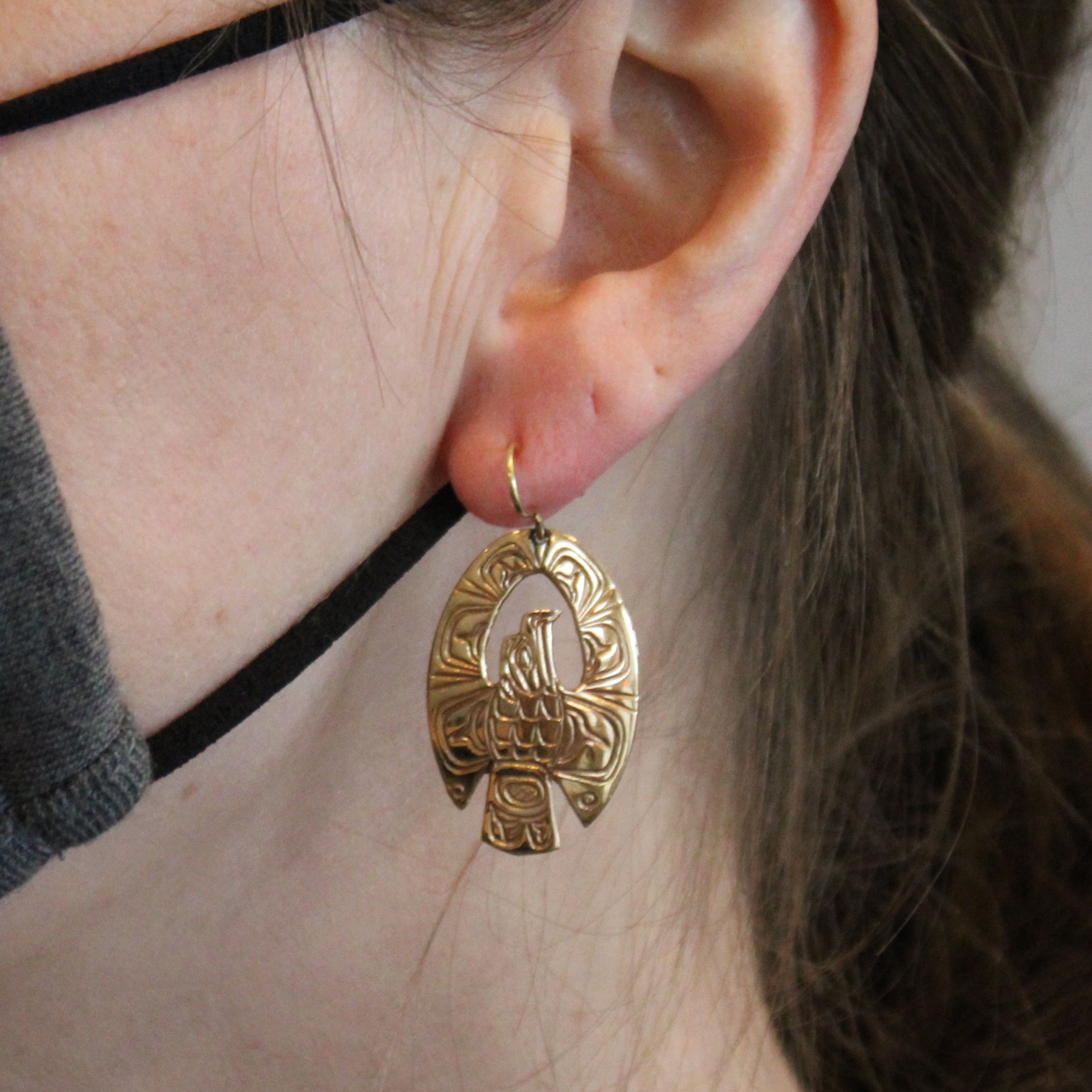Boucles d'oreilles artistiques autochtones représentant un aigle |