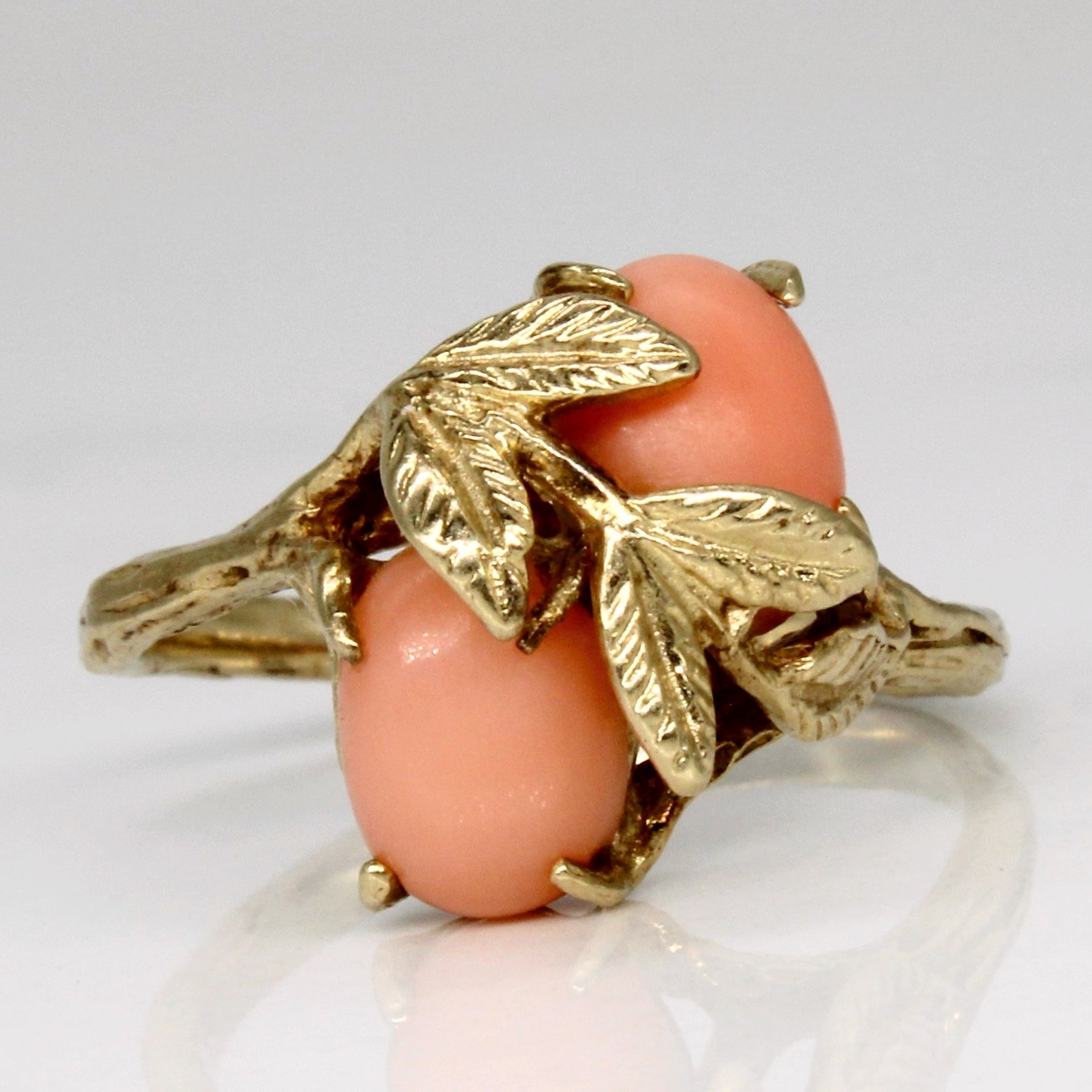 Bague cocktail en corail à motif de feuille | 1,80 ct | Taille 6,5 |