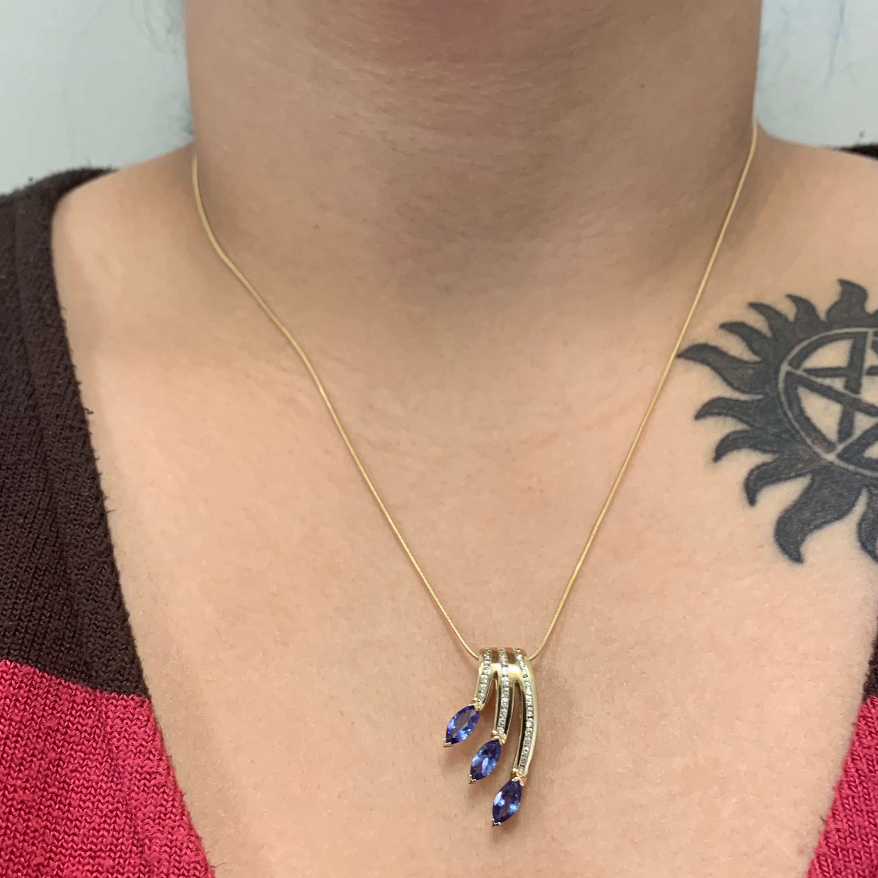 Collier pendentif en tanzanite et diamants | 1,14 ct, 0,30 ct | 50,8 cm |