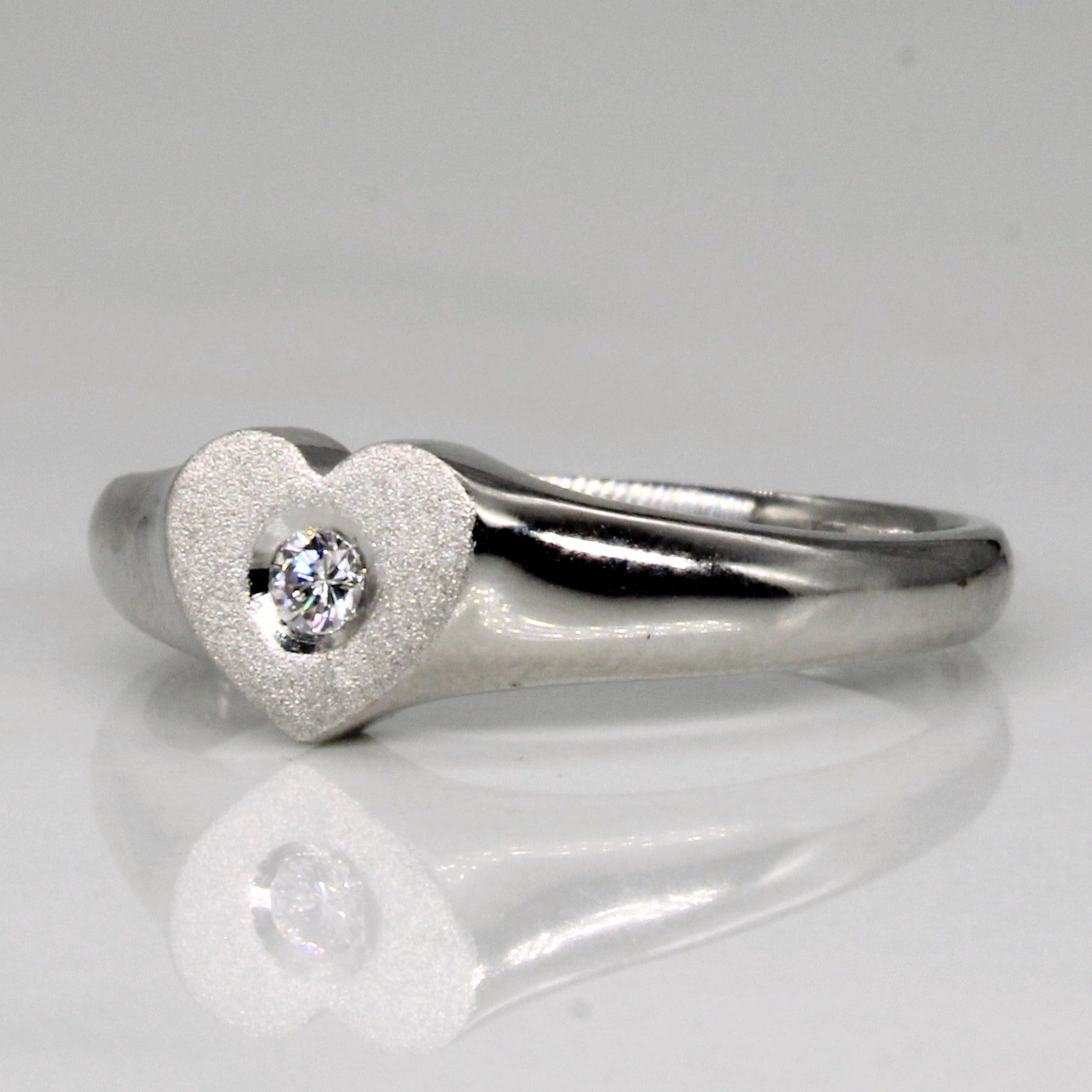 Diamond Heart Ring | 0.04ct | SZ 6.75 |