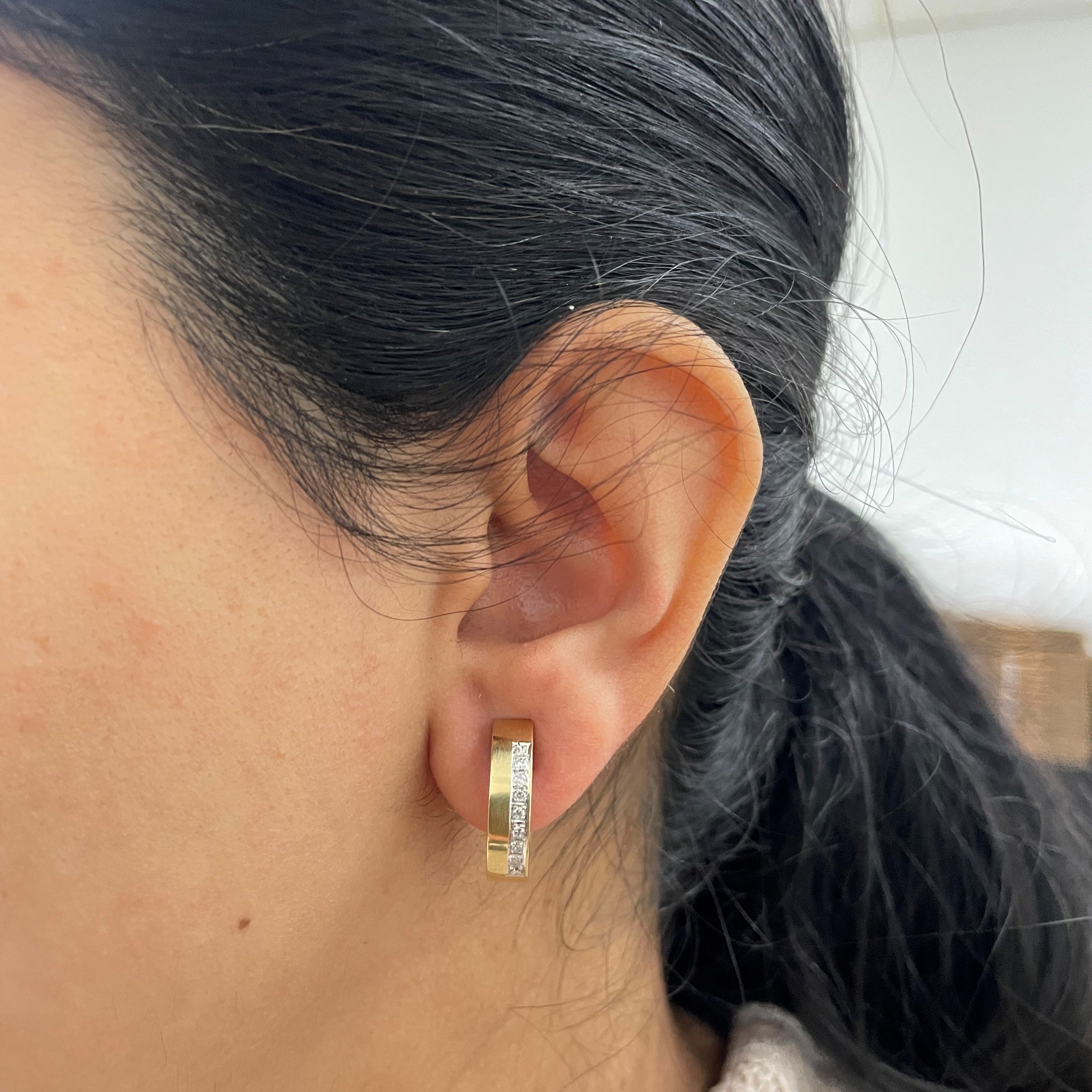 Diamond Huggie Earrings | 0.18ctw |