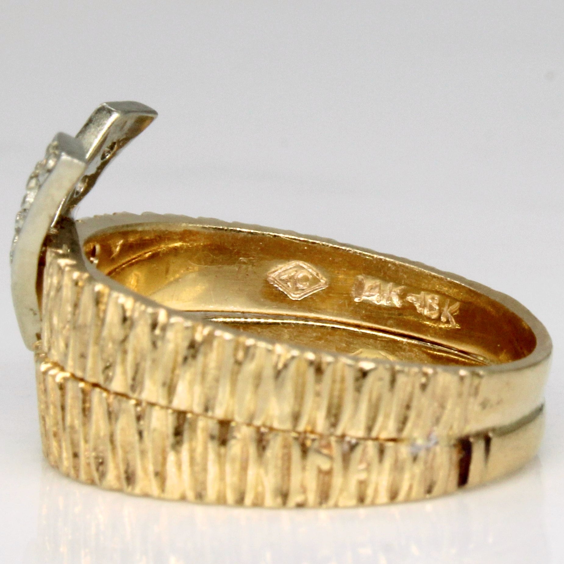 Diamond 'V' Initial Ring | 0.04ctw | SZ 7 |
