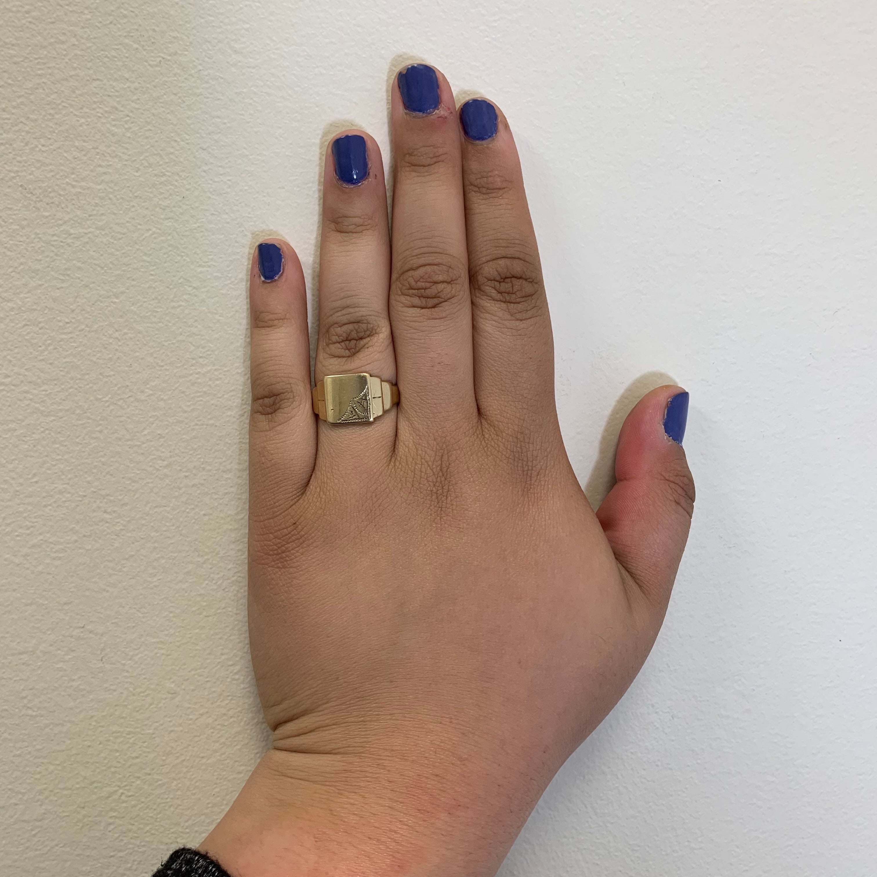 1970s Yellow Gold Signet Ring | SZ 9.25 |