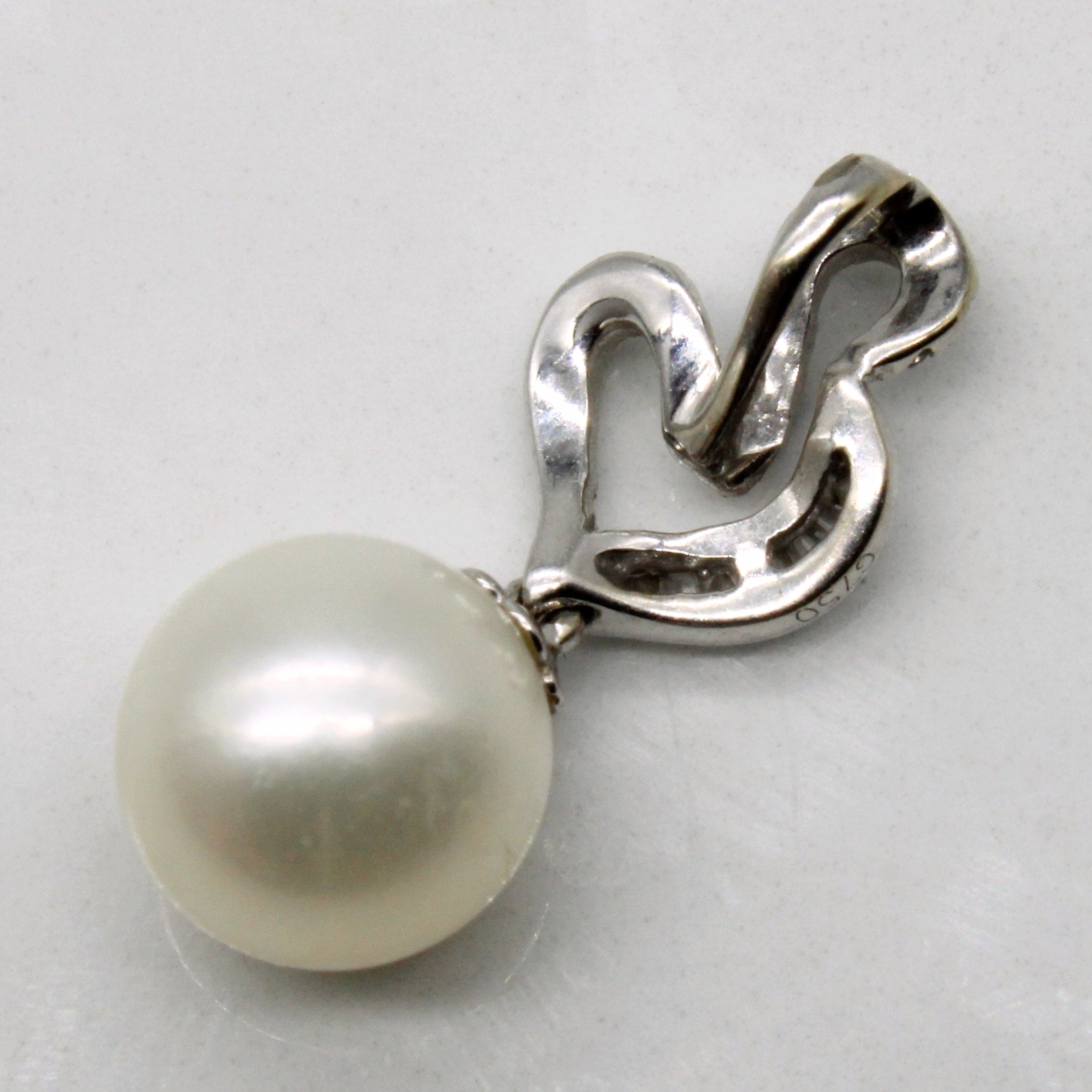 Pearl & Diamond Drop Pendant | 0.11ctw |