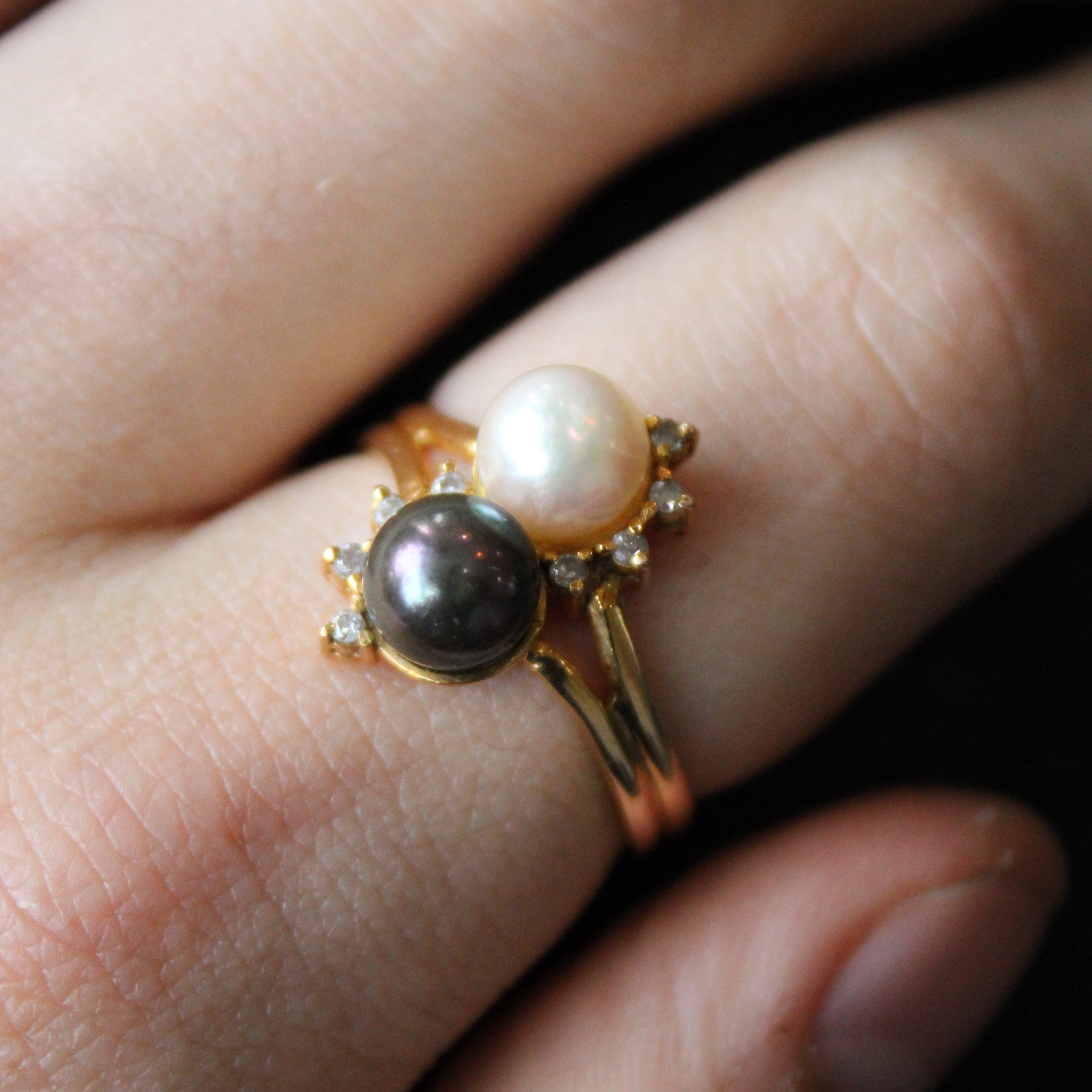Two Tone Pearl & Diamond Ring | 0.08ctw | SZ 10.5 |