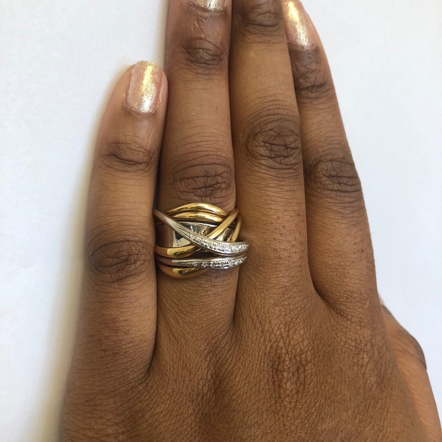 Two Tone Crossover Diamond Ring | 0.12ctw | SZ 9 |