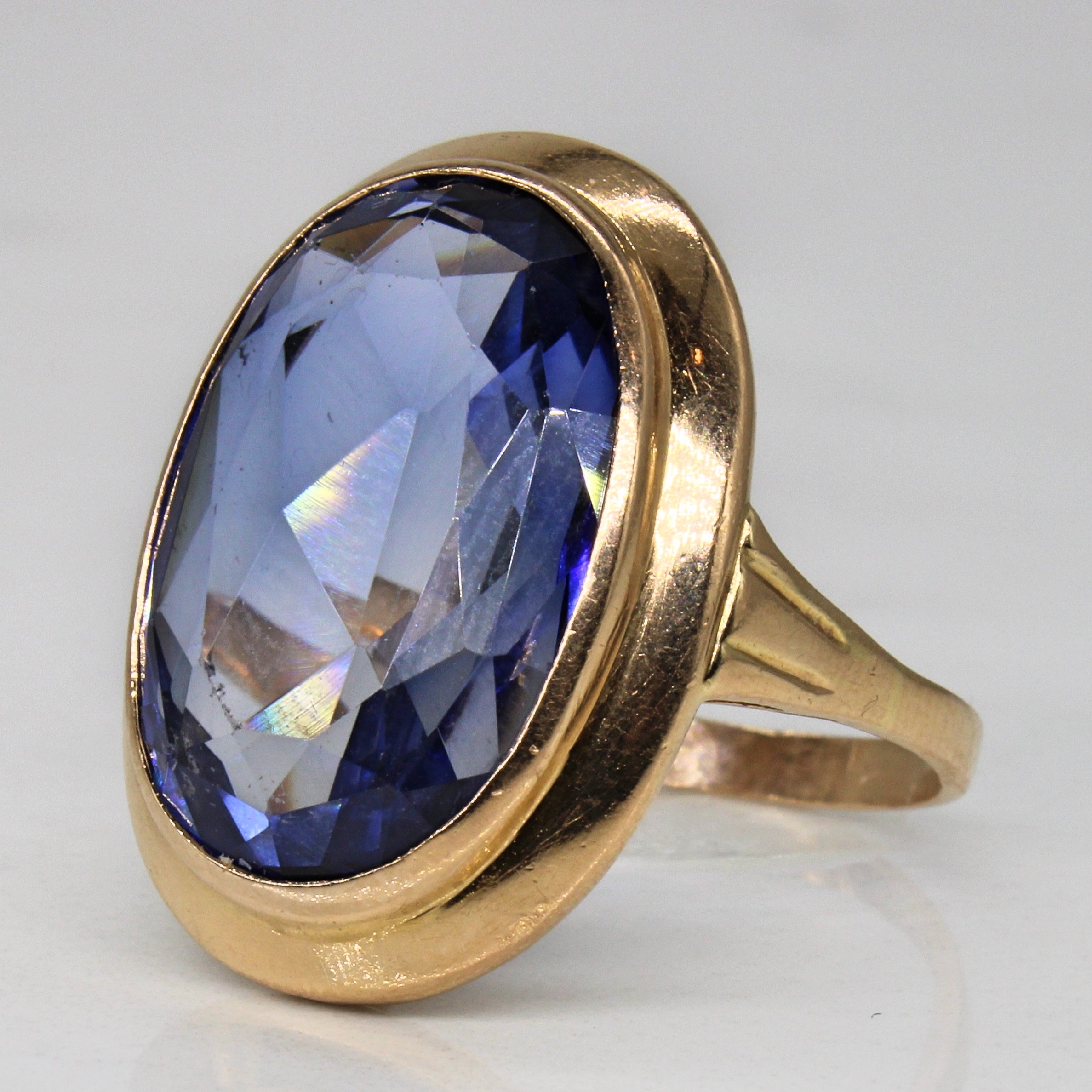 Bague cocktail en saphir synthétique style milieu du siècle | 9,25 ct | Taille 6,75 |