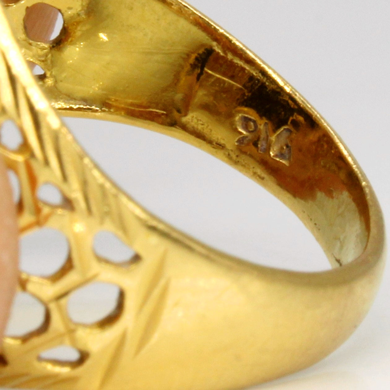 Onyx Lion Ring | 2.35ct | SZ 10.75 |