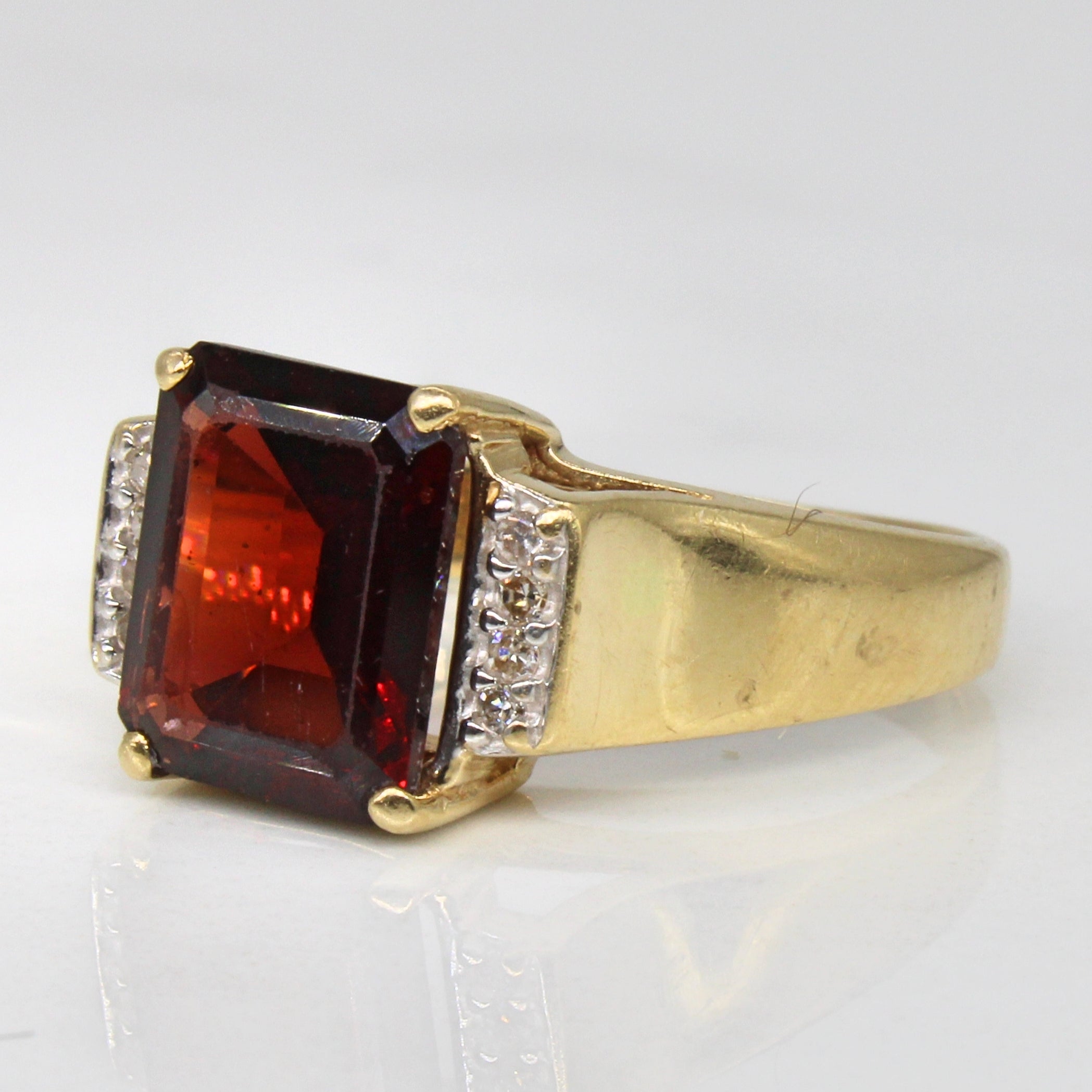 Garnet & Diamond Cocktail Ring | 3.25ct, 0.04ctw | SZ 6.75 |
