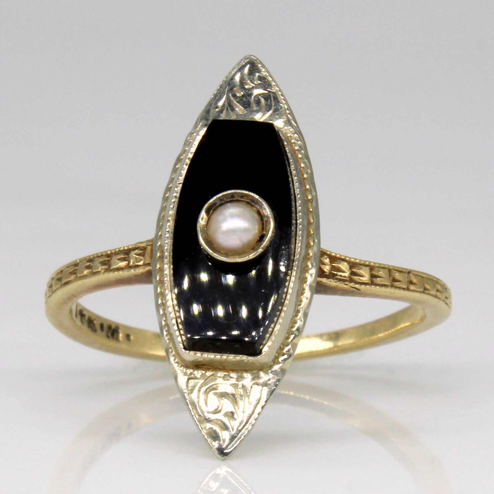 Mid Century Onyx & Pearl Ring | 0.70ct | SZ 3.5 |