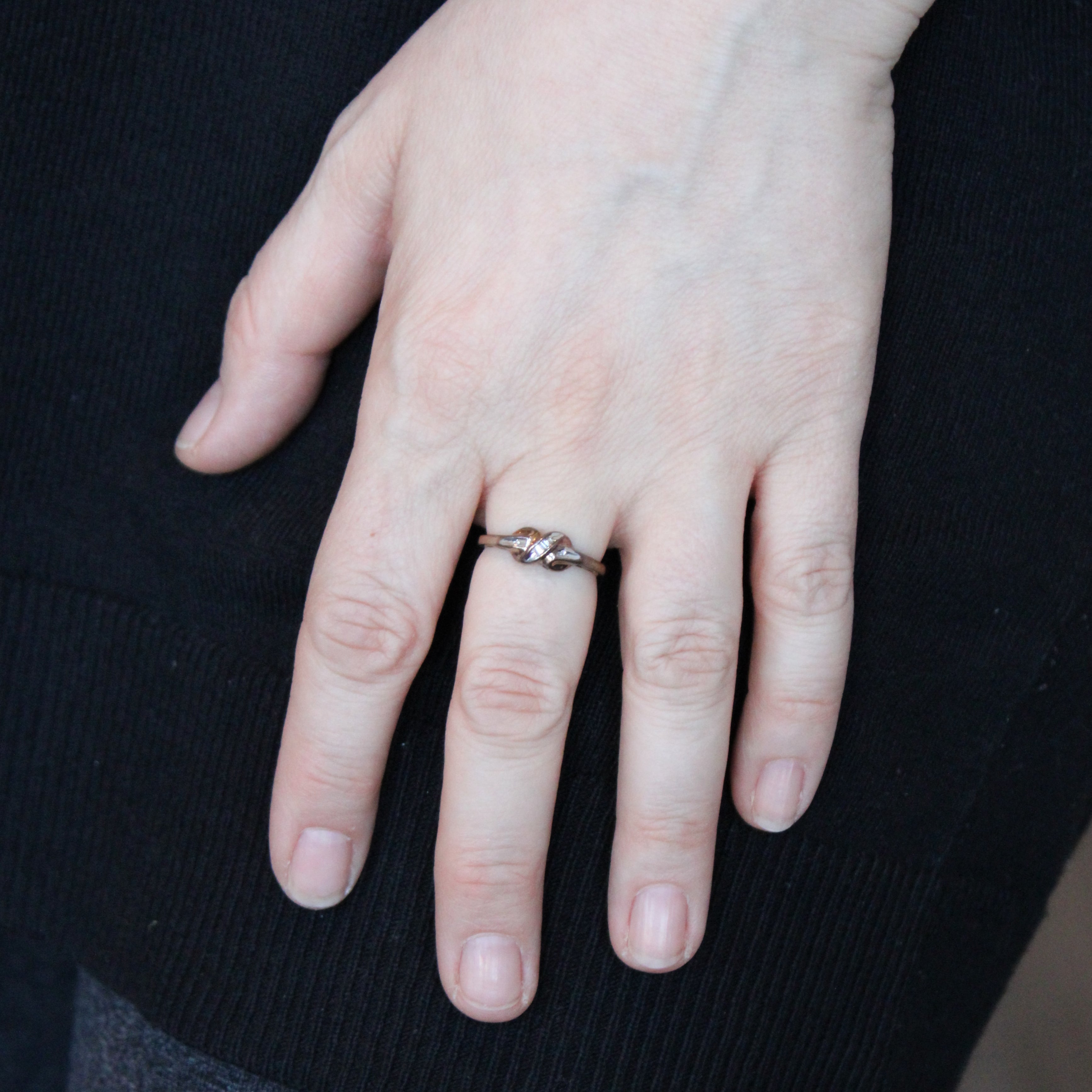 Diamond Love Knot Ring | 0.04ctw | SZ 7.25 |