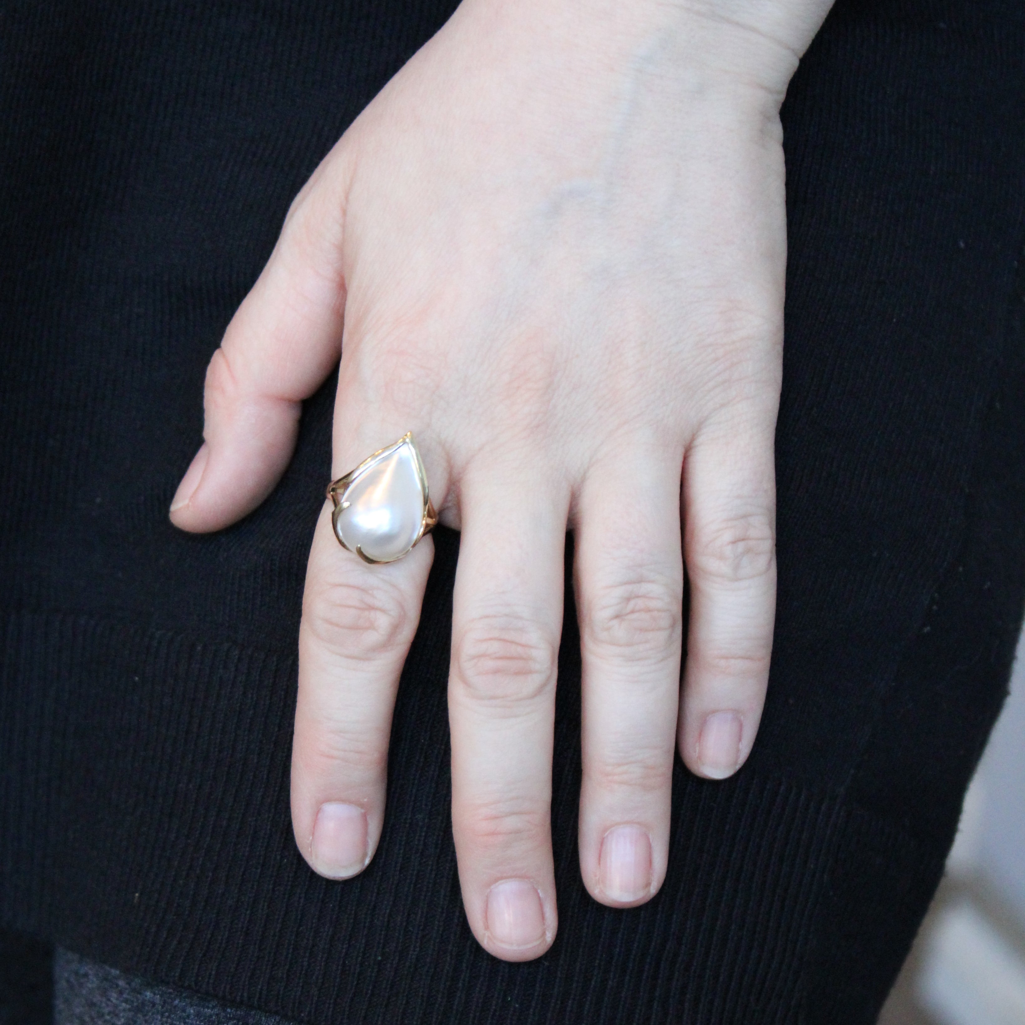 Mabé Pearl Cocktail Ring | SZ 9.25 |