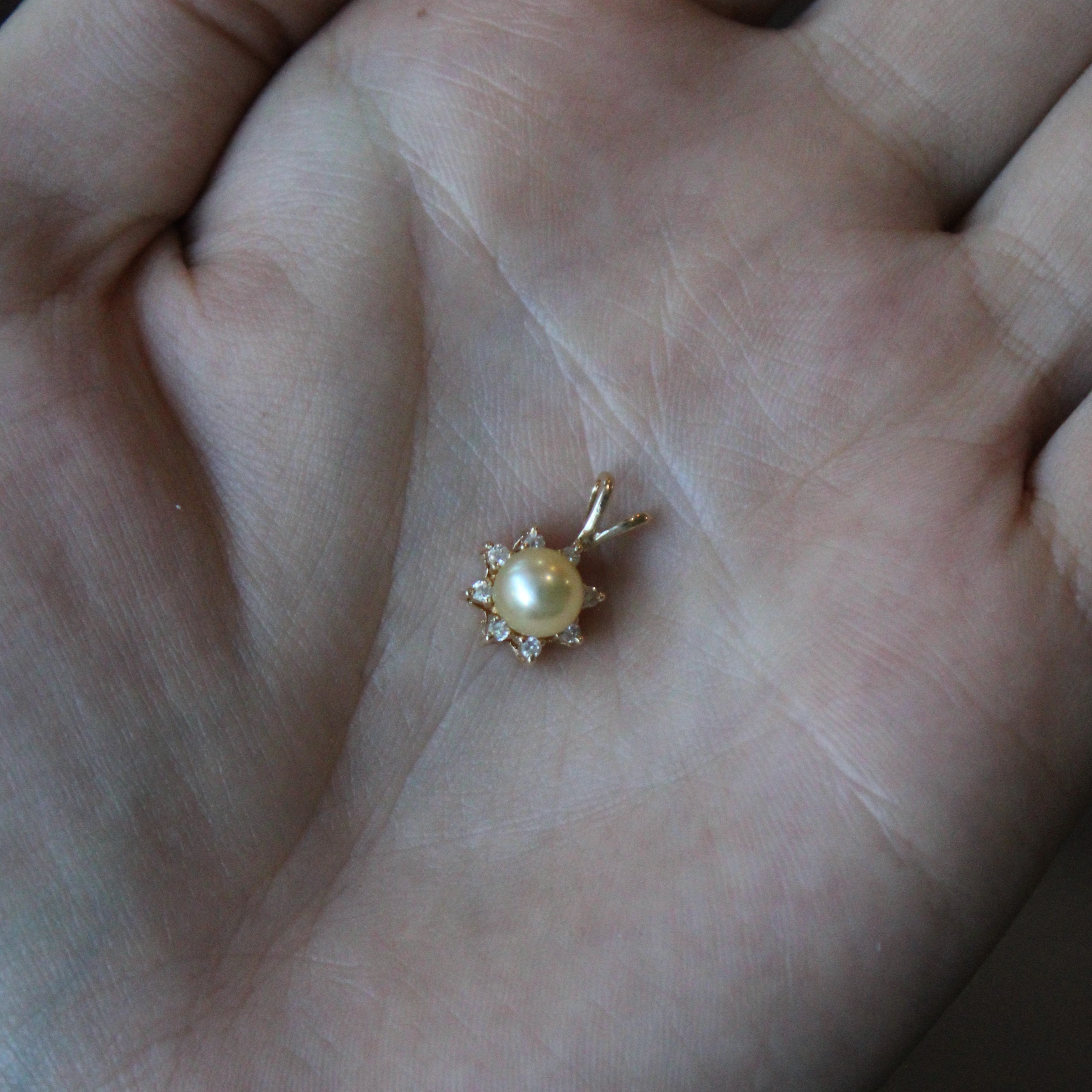 Pearl & Diamond Pendant | 0.08ctw |