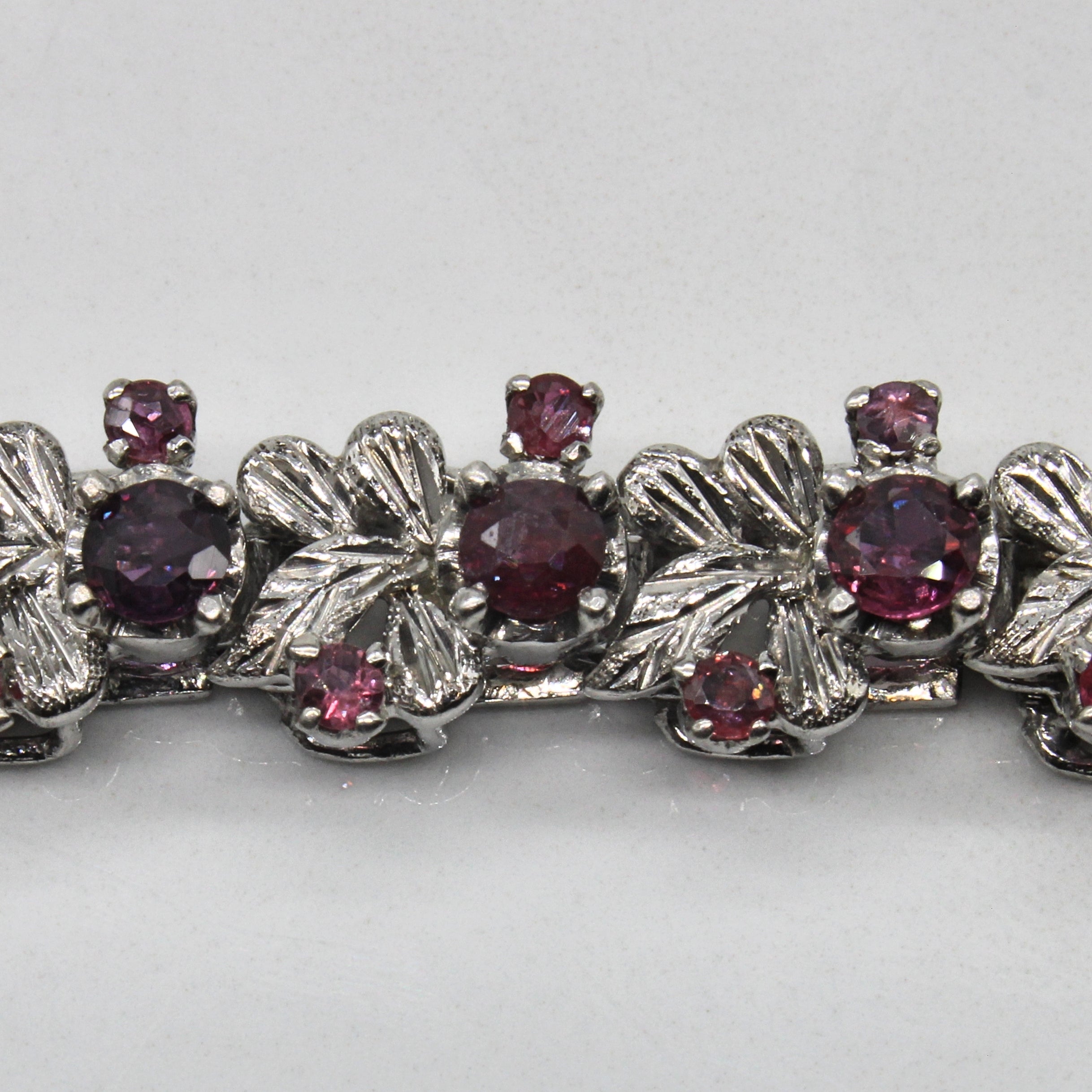 Bracelet floral en rubis | 5,95 ct | 17,8 cm |