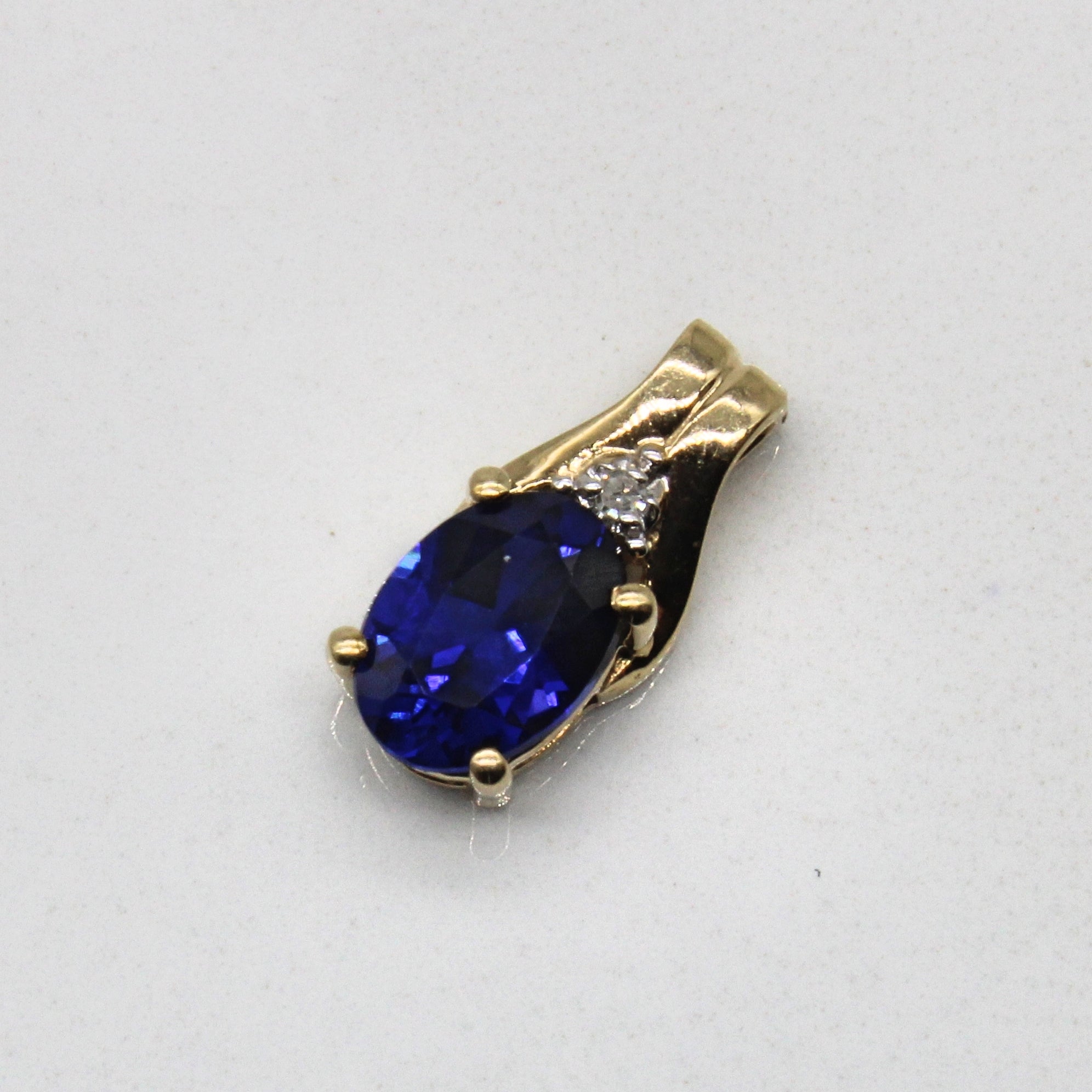 Sapphire & Diamond Pendant | 0.85ct, 0.01ct |