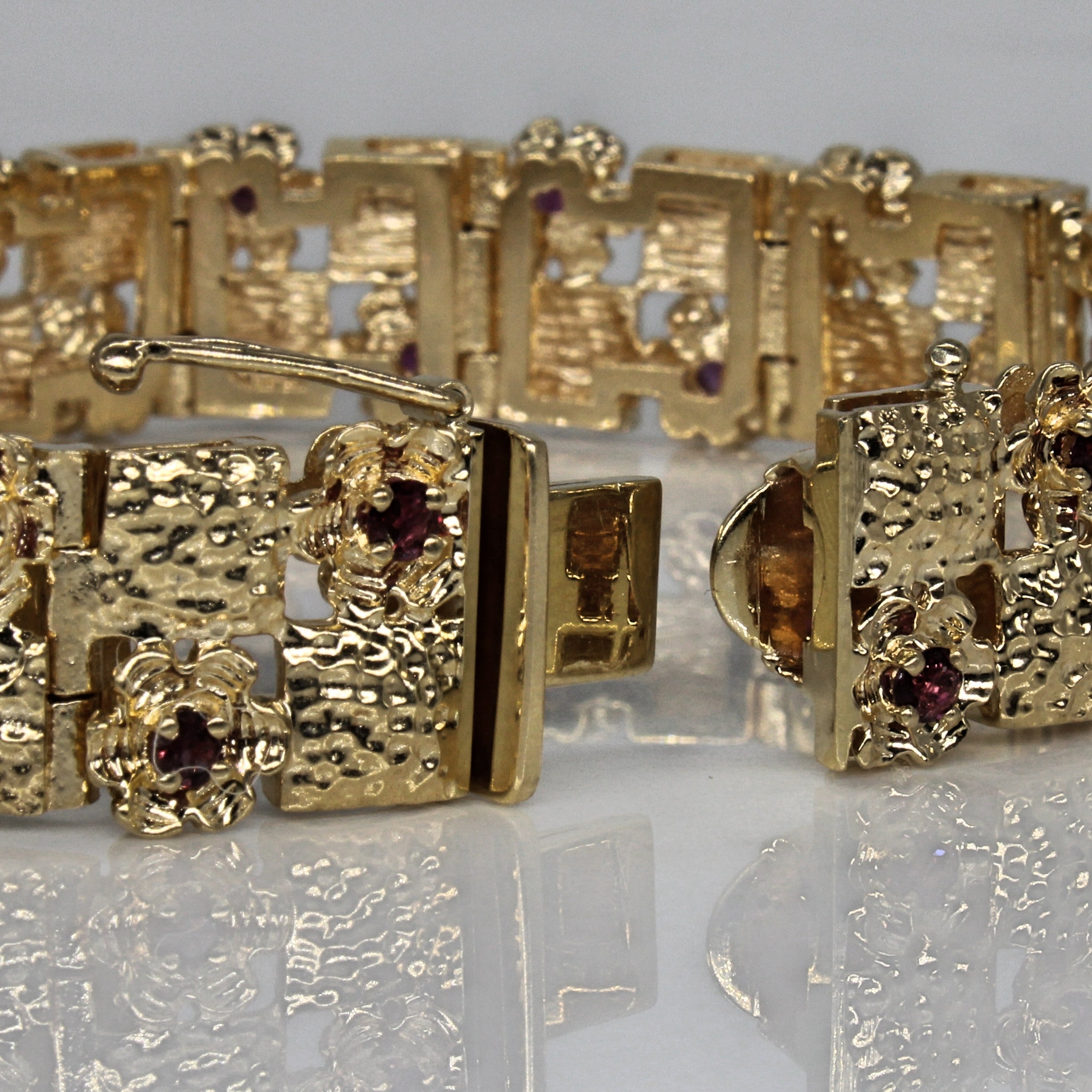 Austrian Crystal Floral Textured Link Bracelet | 0.09ctw | 7.5" |