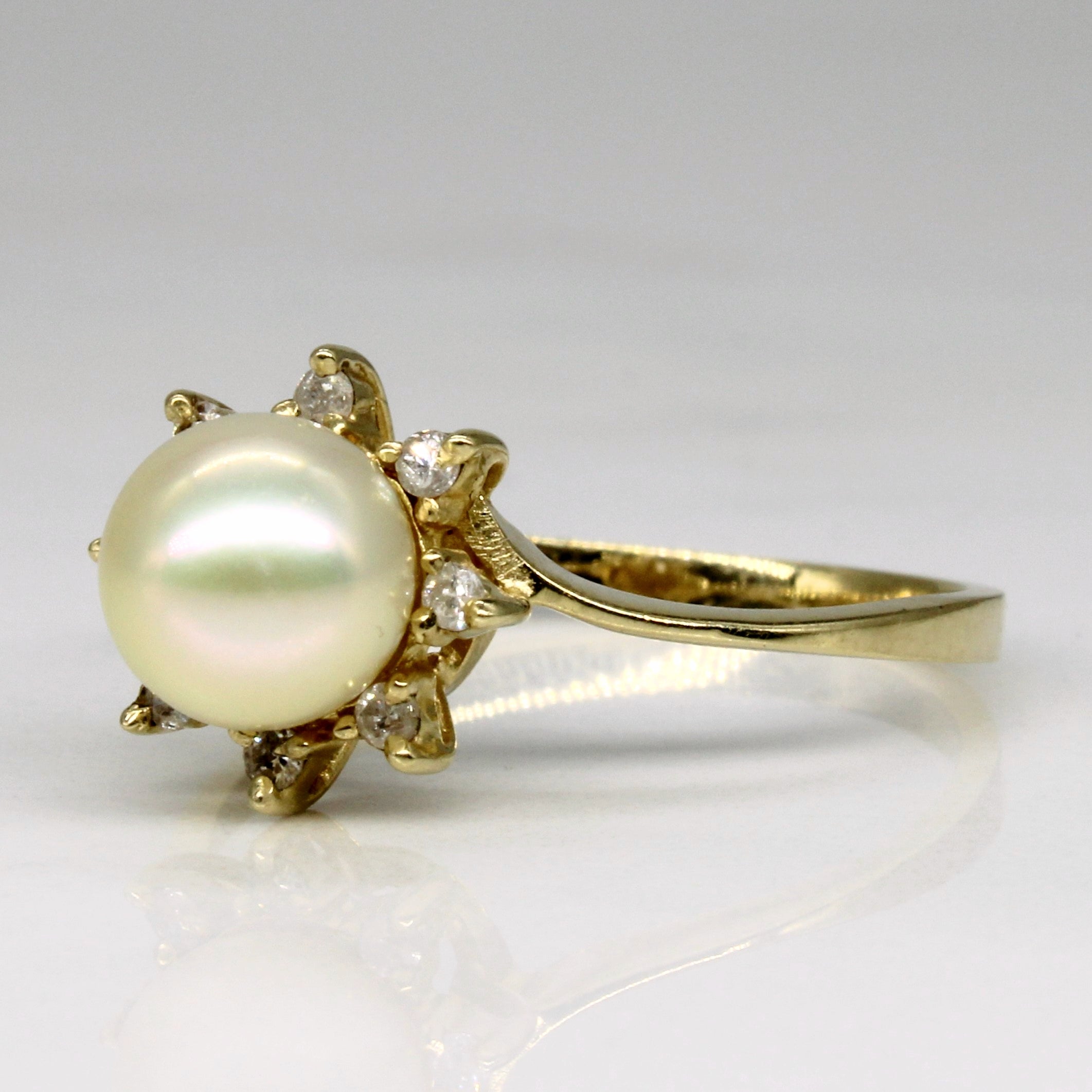 Pearl & Diamond Halo Ring | 0.08ctw | SZ 8 |