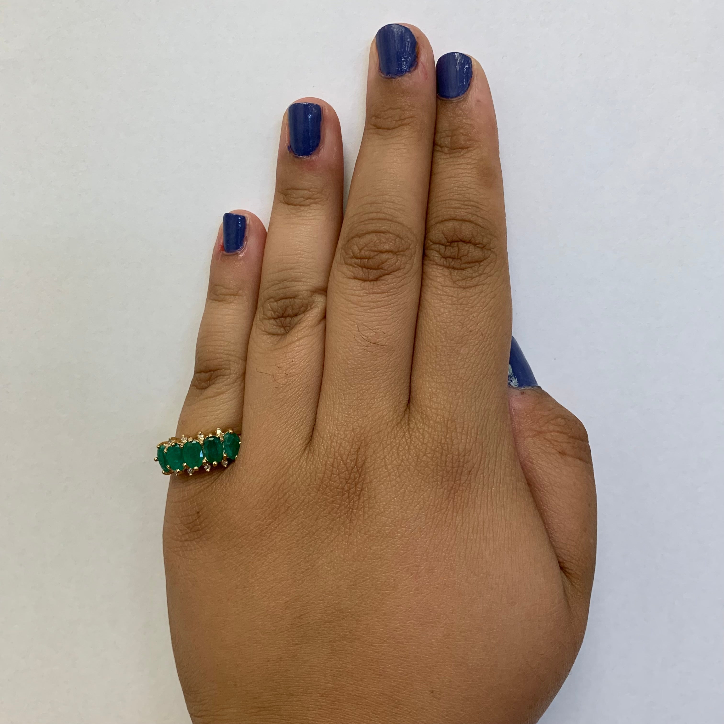 Bague cinq pierres émeraude et diamants | 1,50 ct, 0,04 ct | Taille 7,75 |