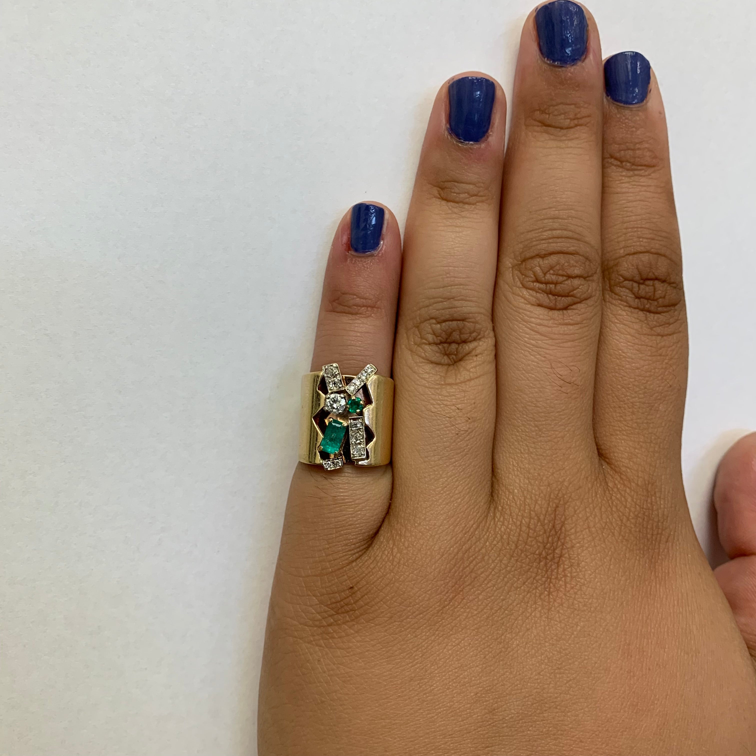 Unique Emerald & Diamond Ring | 0.40ctw, 0.35ctw | SZ 3.25 |
