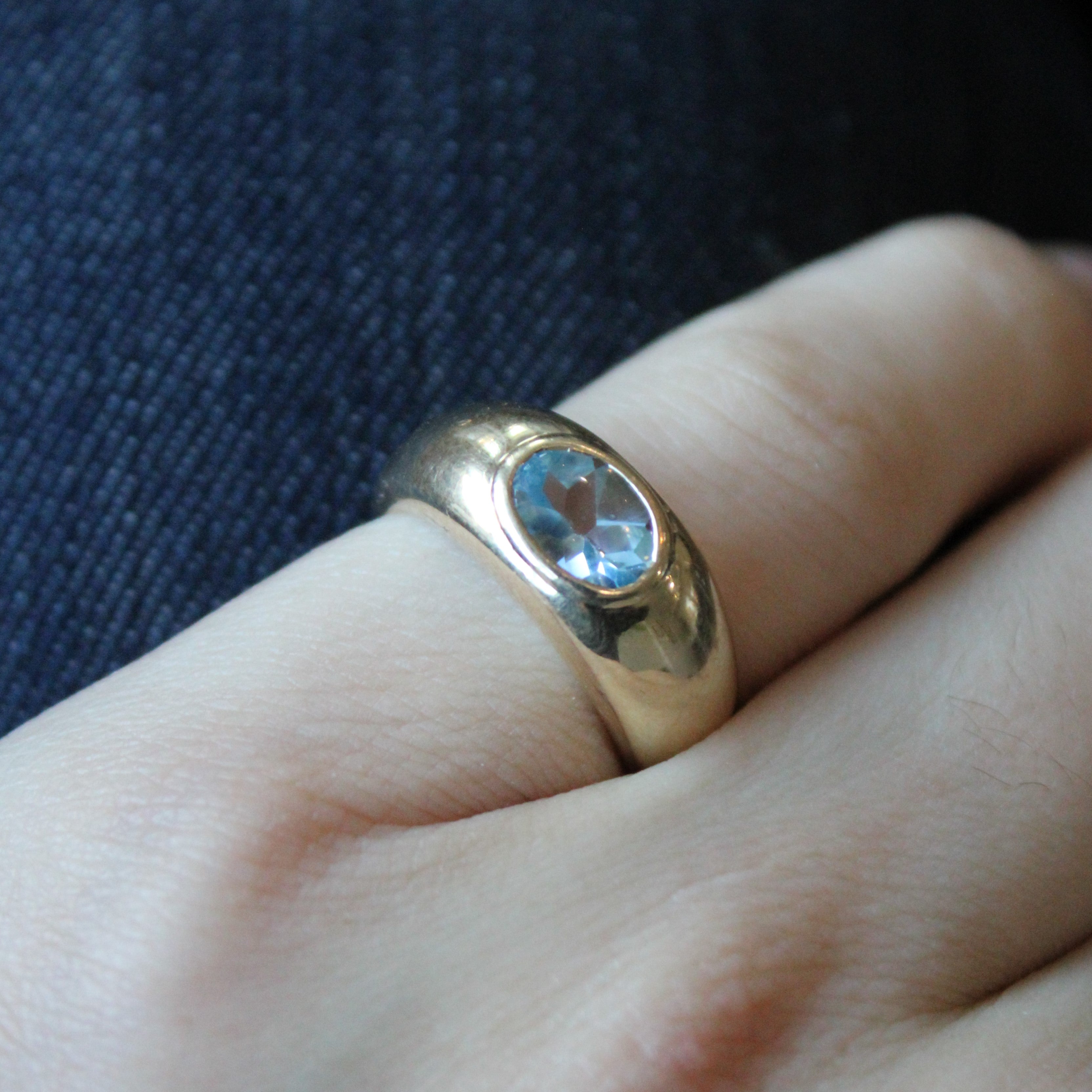 Low Profile Bezel Set Blue Topaz Ring | 1.30ct | SZ 6 |