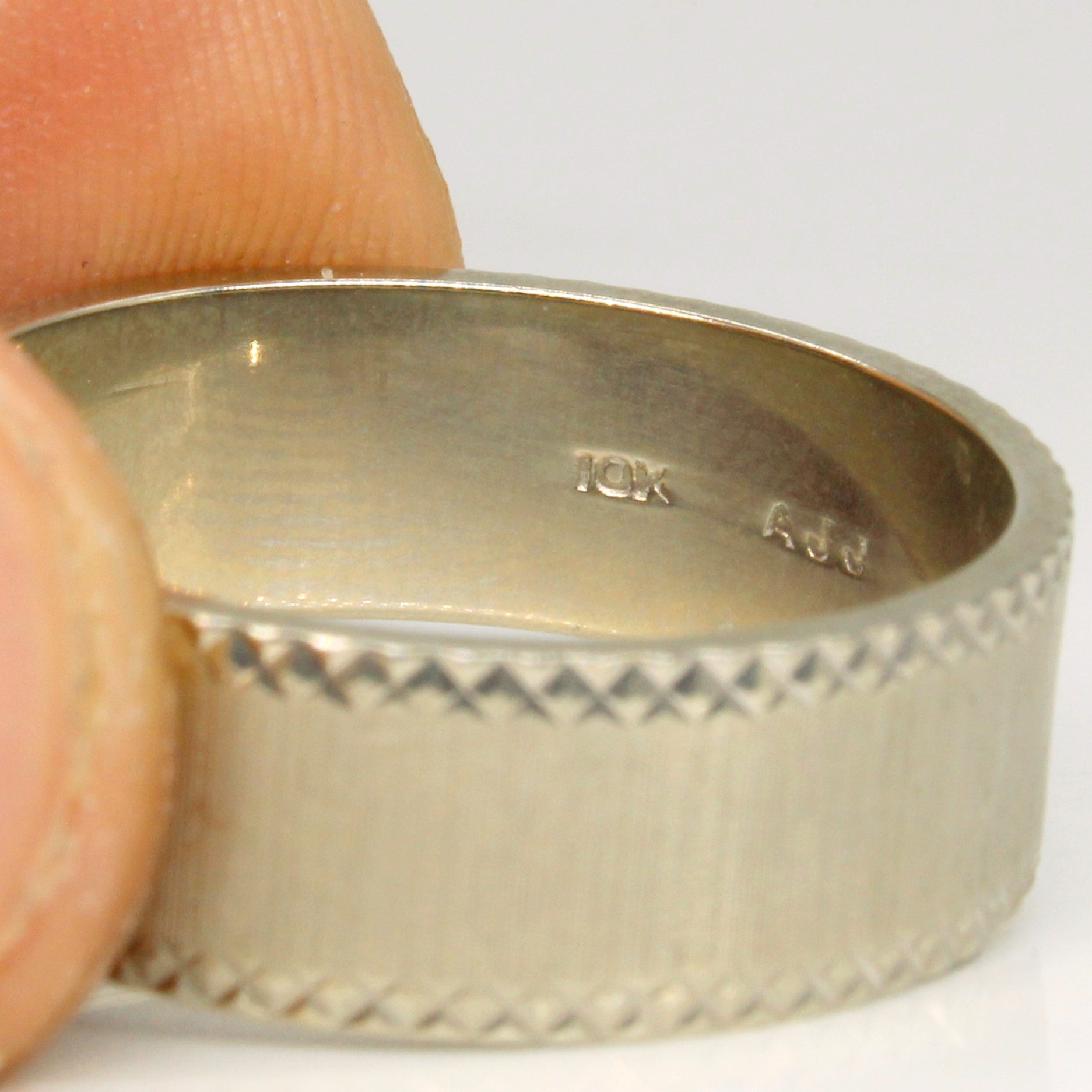 Matte Finish Diamond Cut White Gold Band | SZ 7.25 |