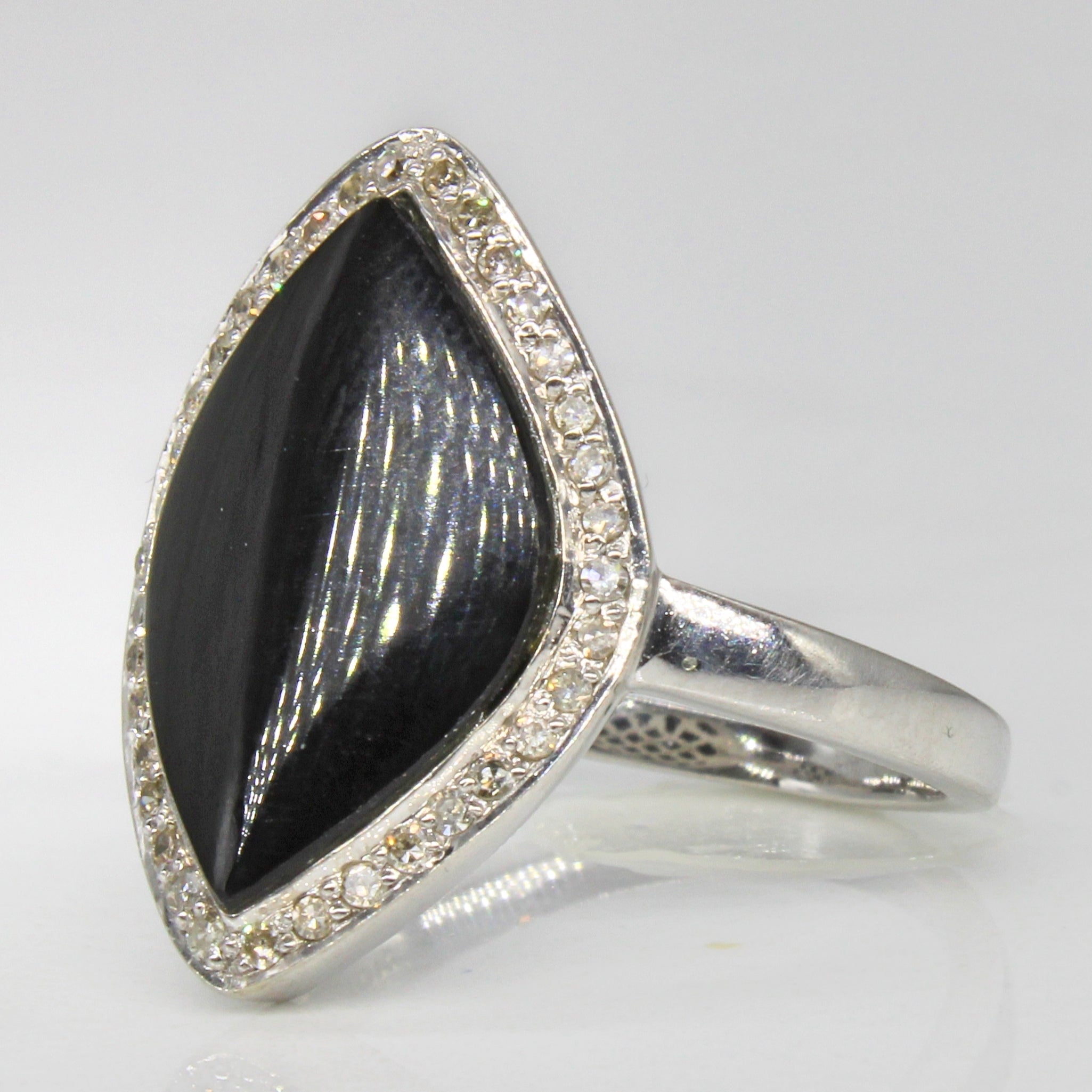 Diamond & Onyx Cocktail Ring | 0.11ctw | SZ 7.75 |