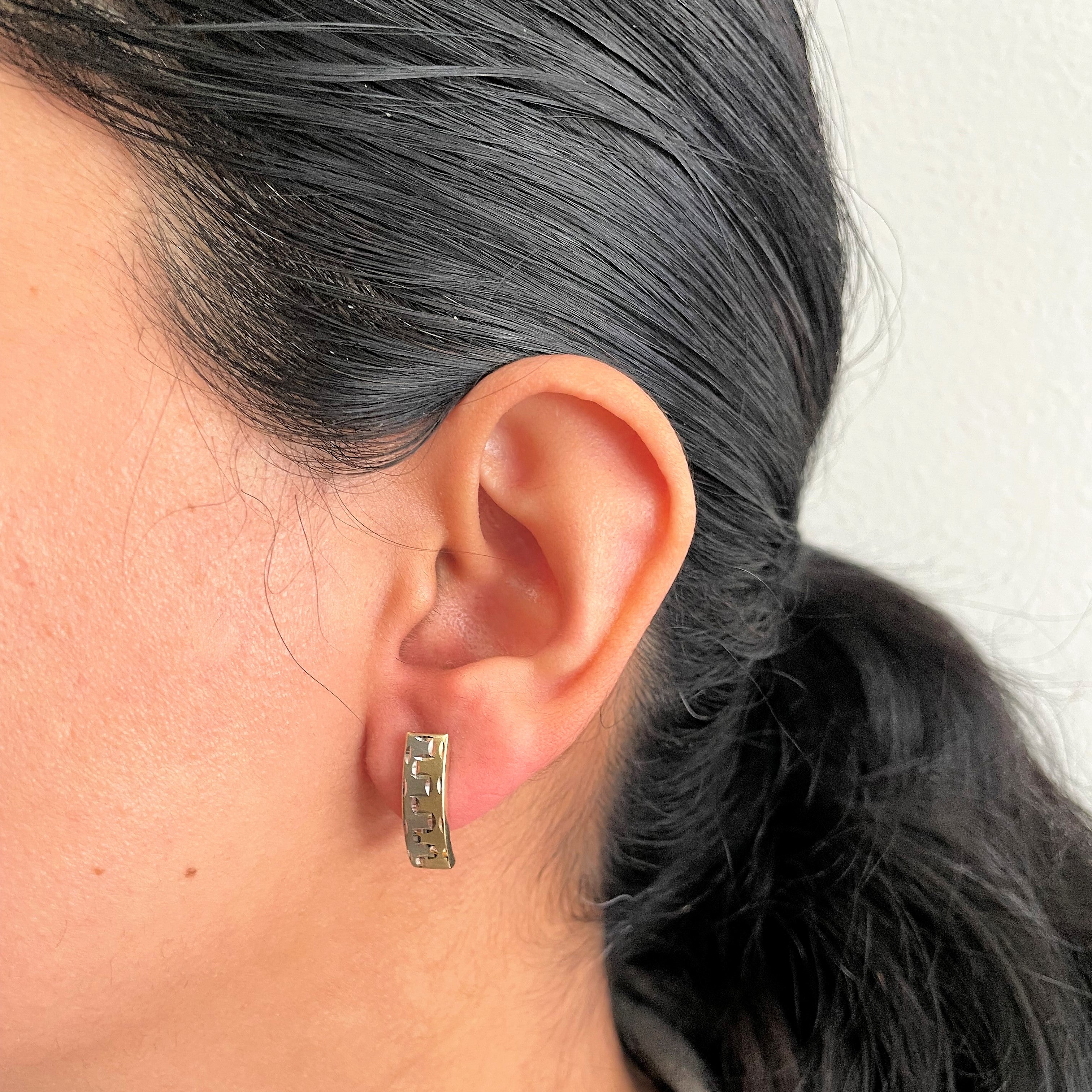 Geometric Gold Huggie Earrings |