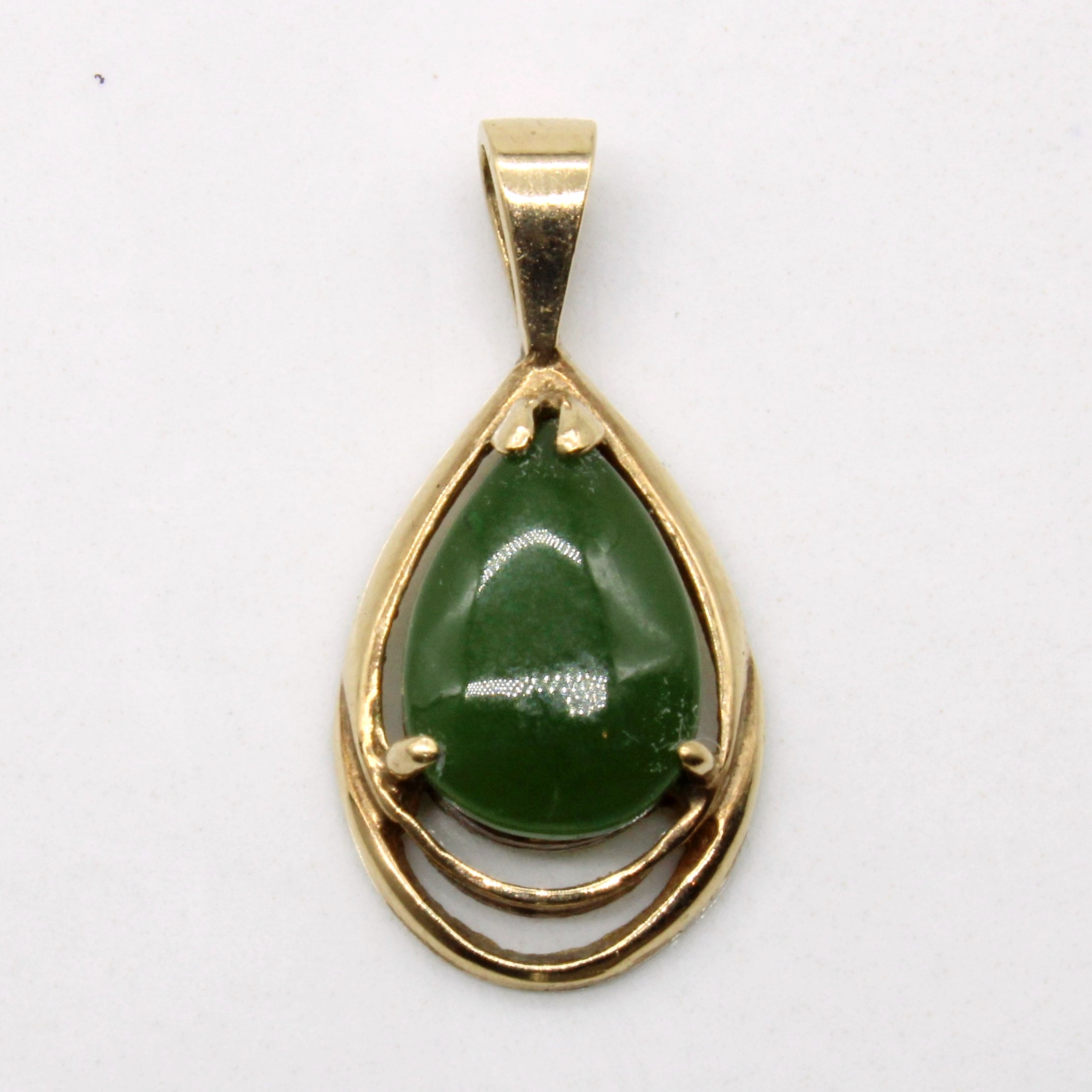 Pendentif en serpentine cabochon poire | 0,95 ct |