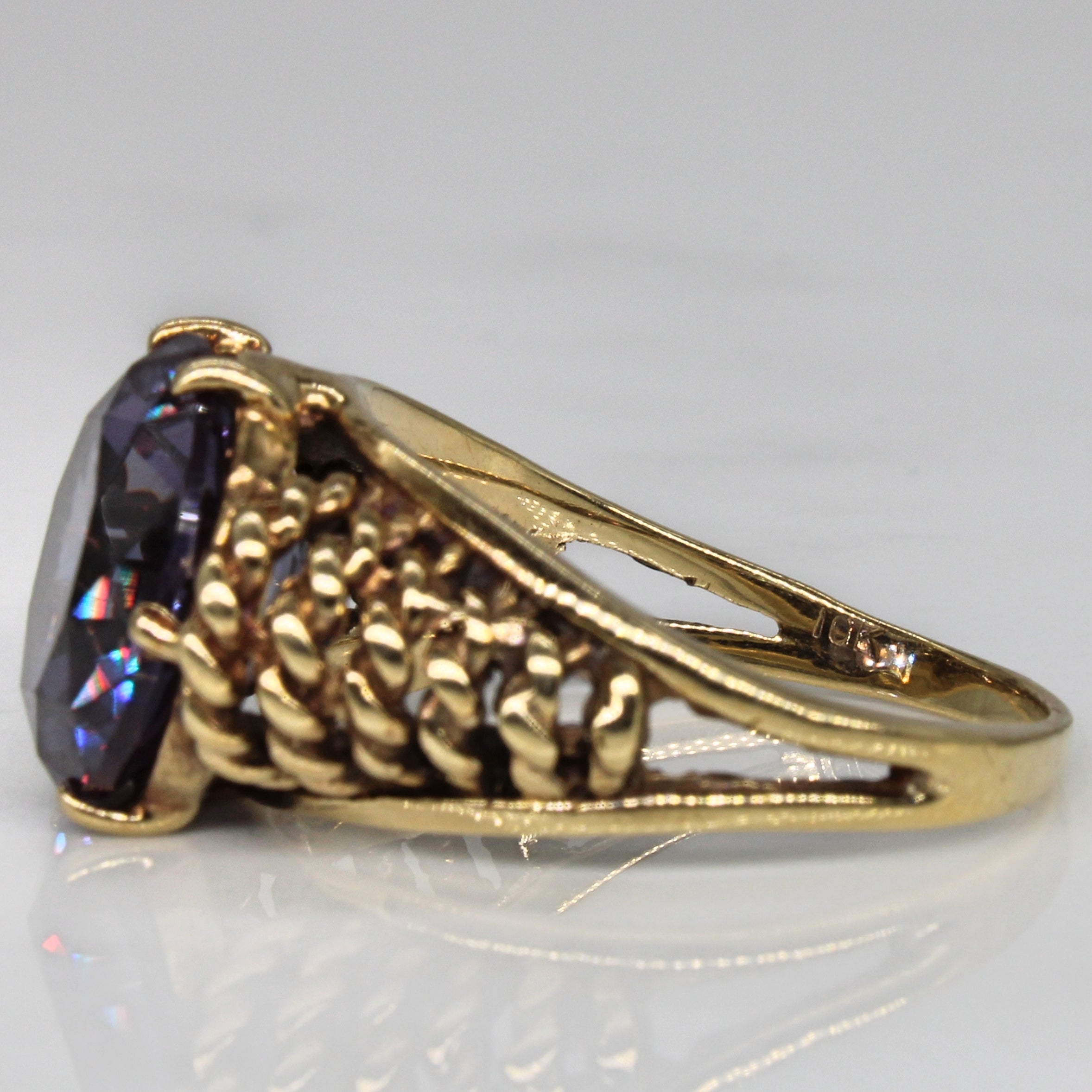 Synthetic Colour Change Sapphire Ring | 10.75ct | SZ 7.5 |