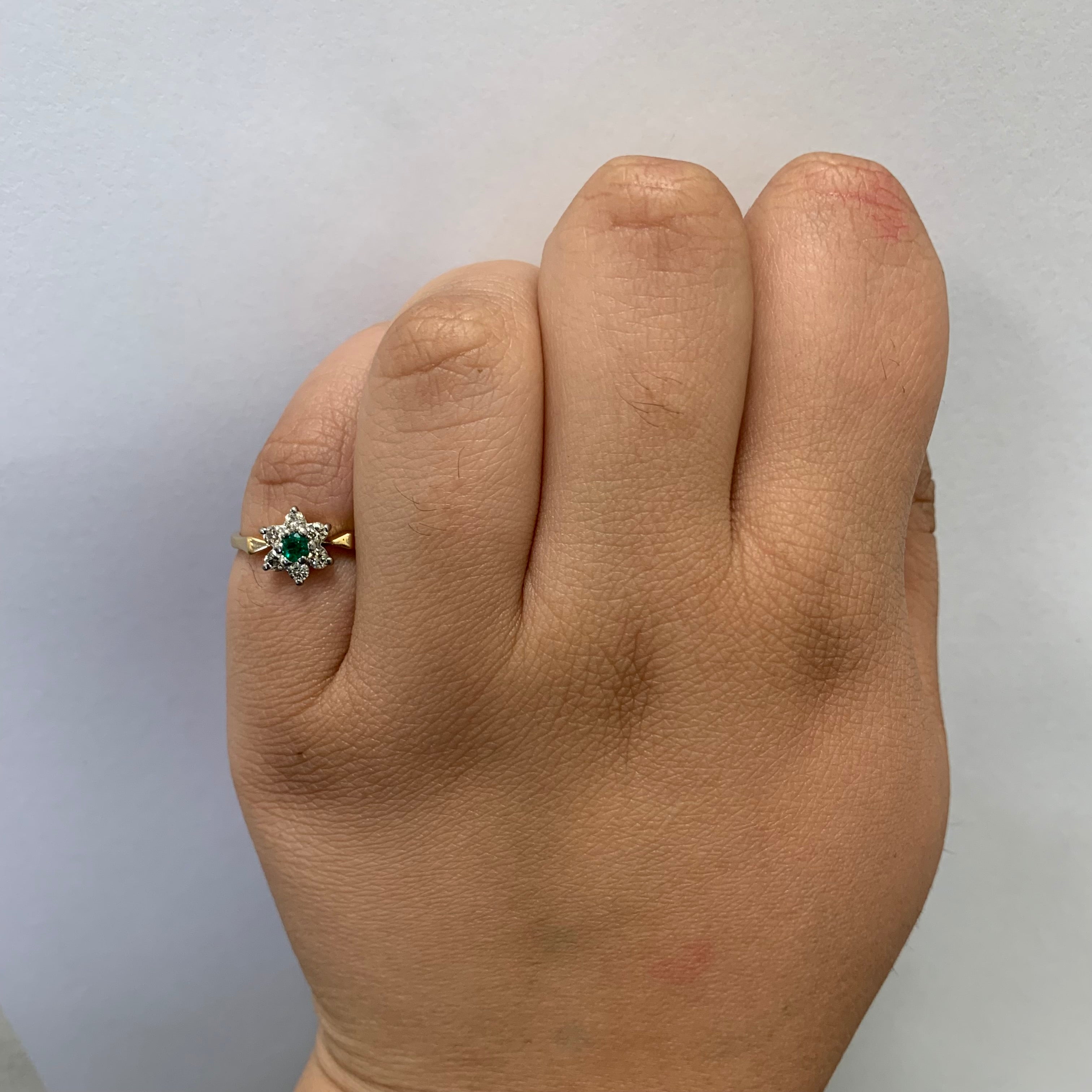 Diamond & Emerald Cluster Ring | 0.18ctw, 0.10ct | SZ 5 |