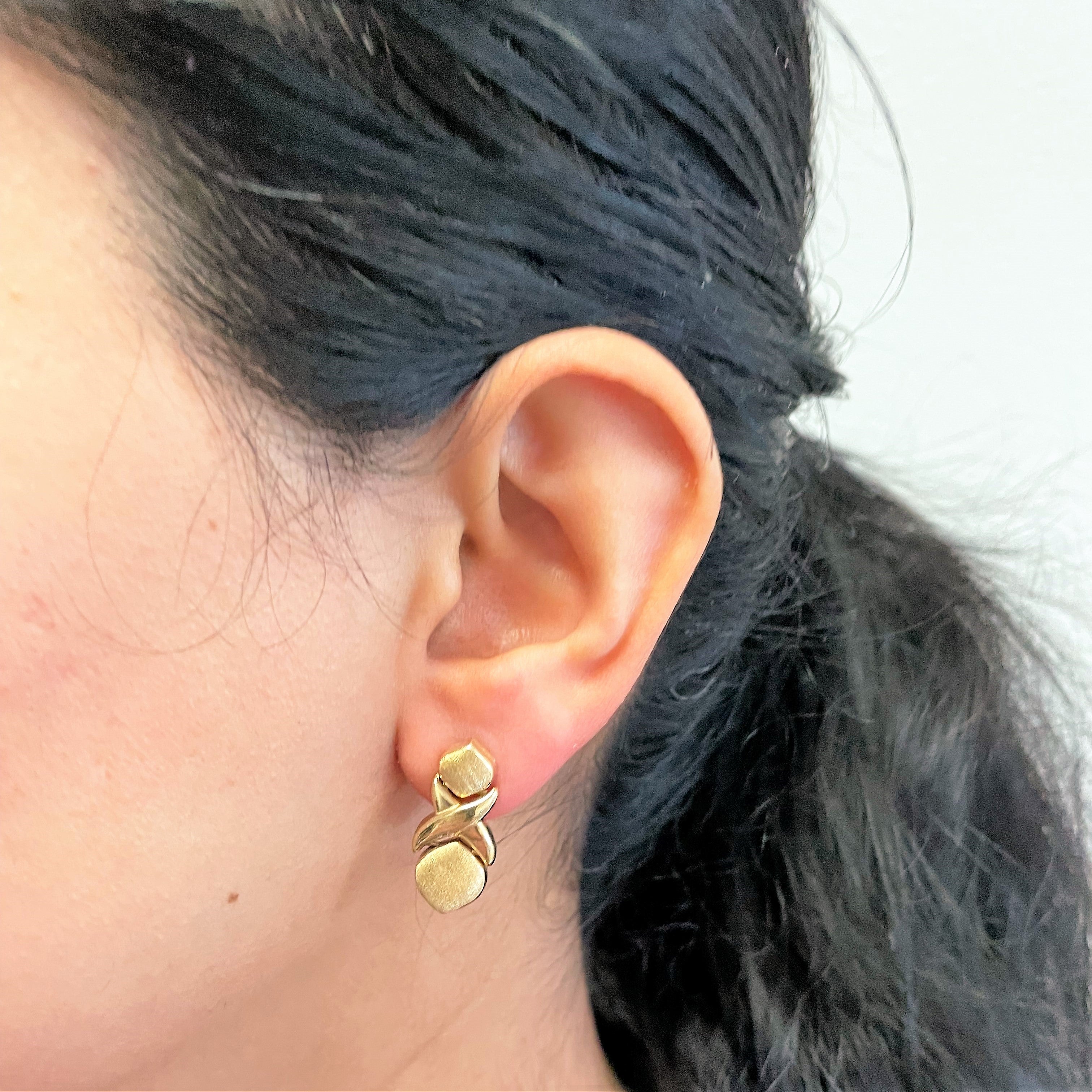 Chain Link Drop Stud Earrings |