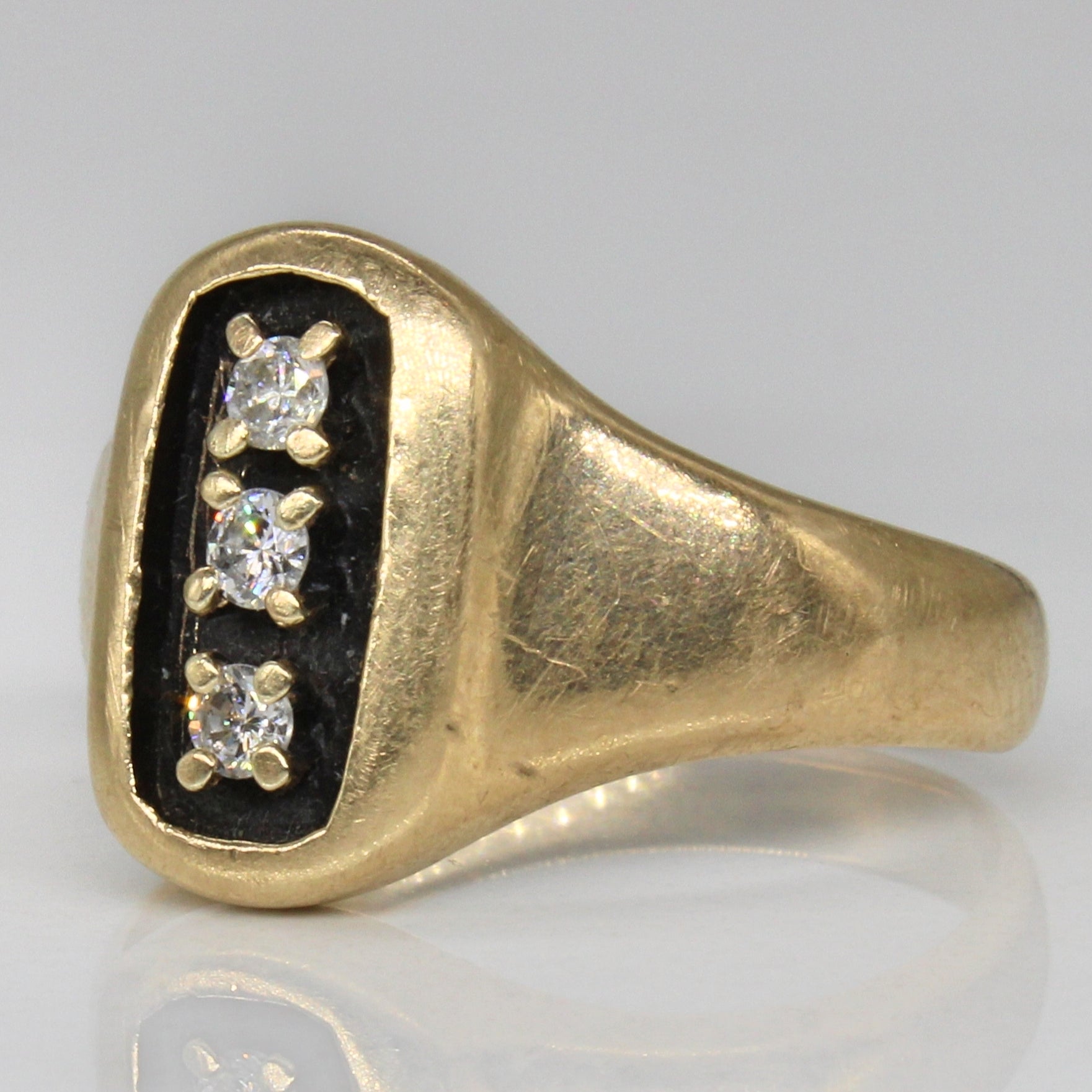 Vertical Diamond Three Stone Ring | 0.20ctw | SZ 9 |