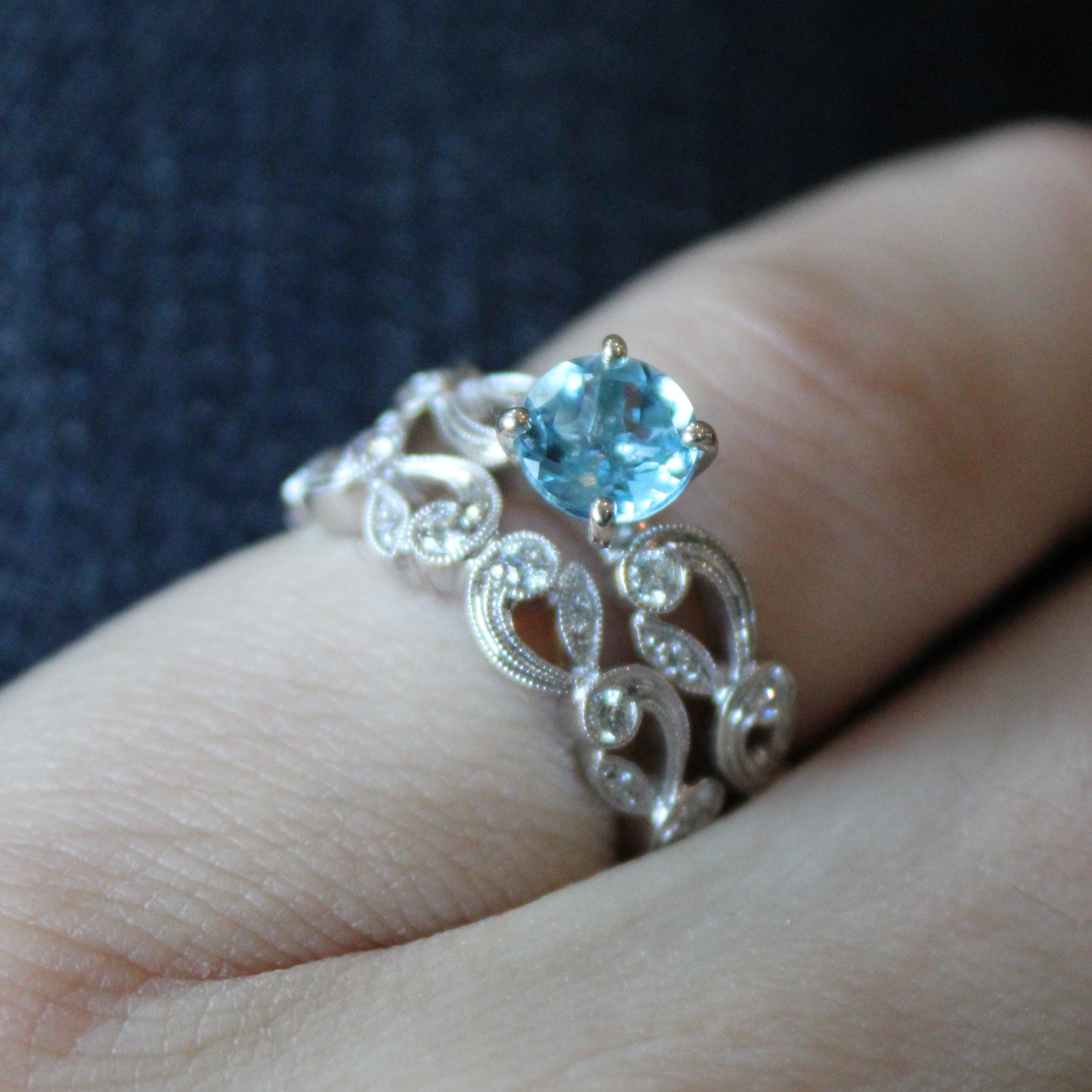 'Simon G' Blue Topaz Trellis Wedding Set | 0.80ct, 0.26ctw | SZ 4.5 |