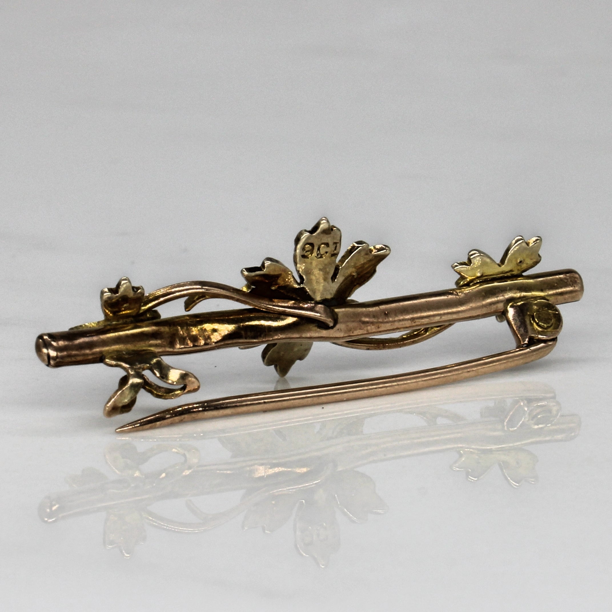 Floral Pearl Brooch |