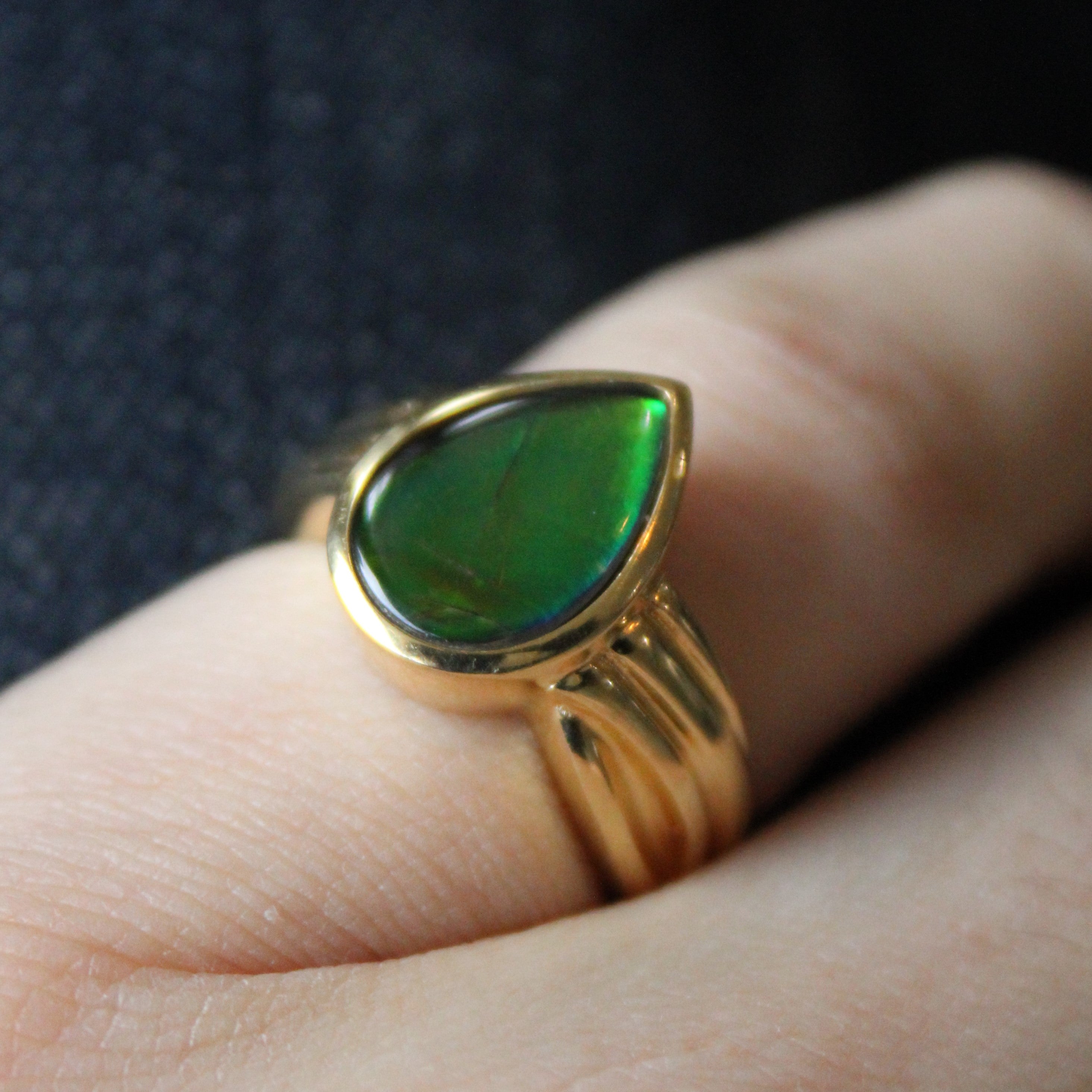 Pear Cab Ammolite Cocktail Ring | 1.50ct | SZ 4.75 |