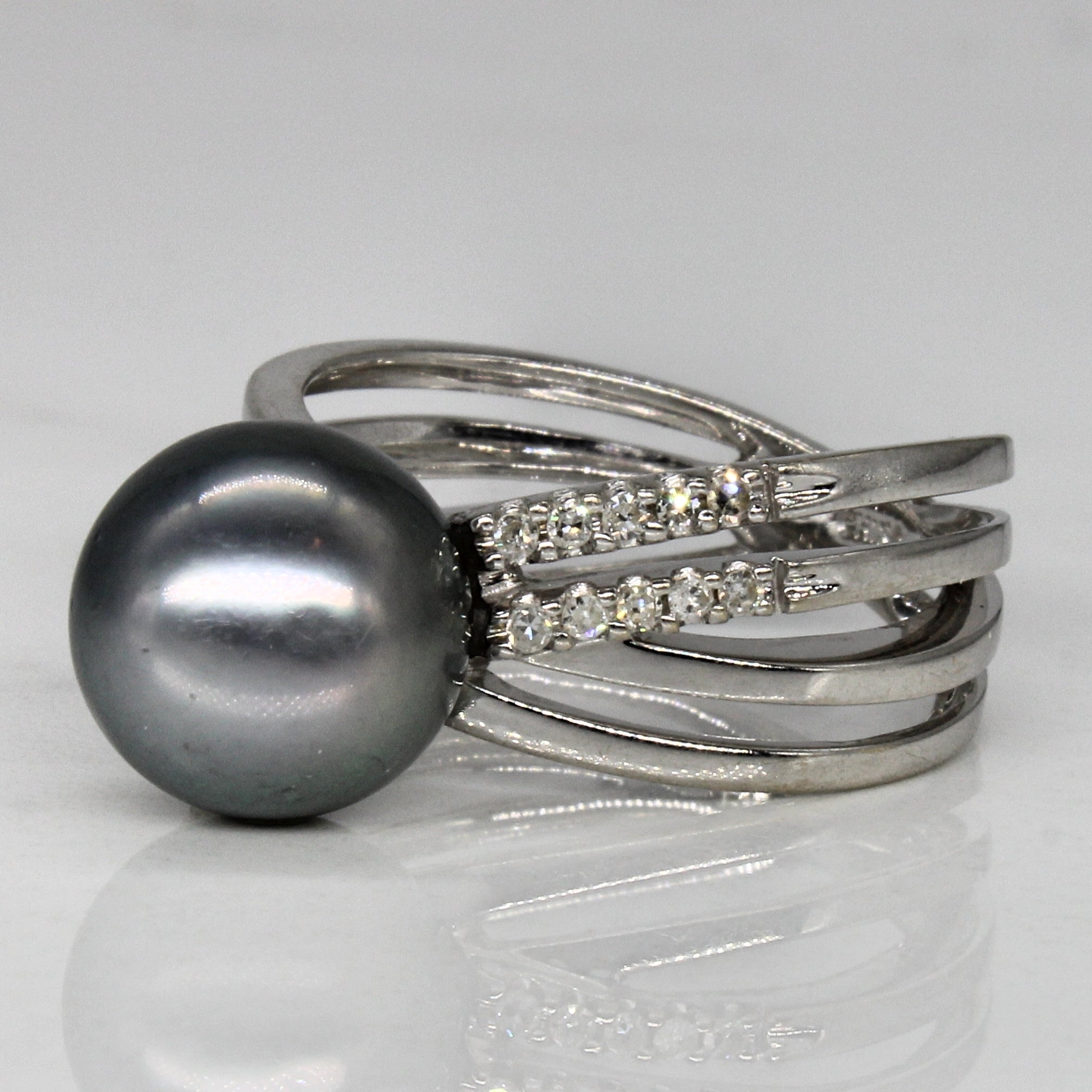 Black Pearl & Diamond Ring | 0.15ctw | SZ 7 |