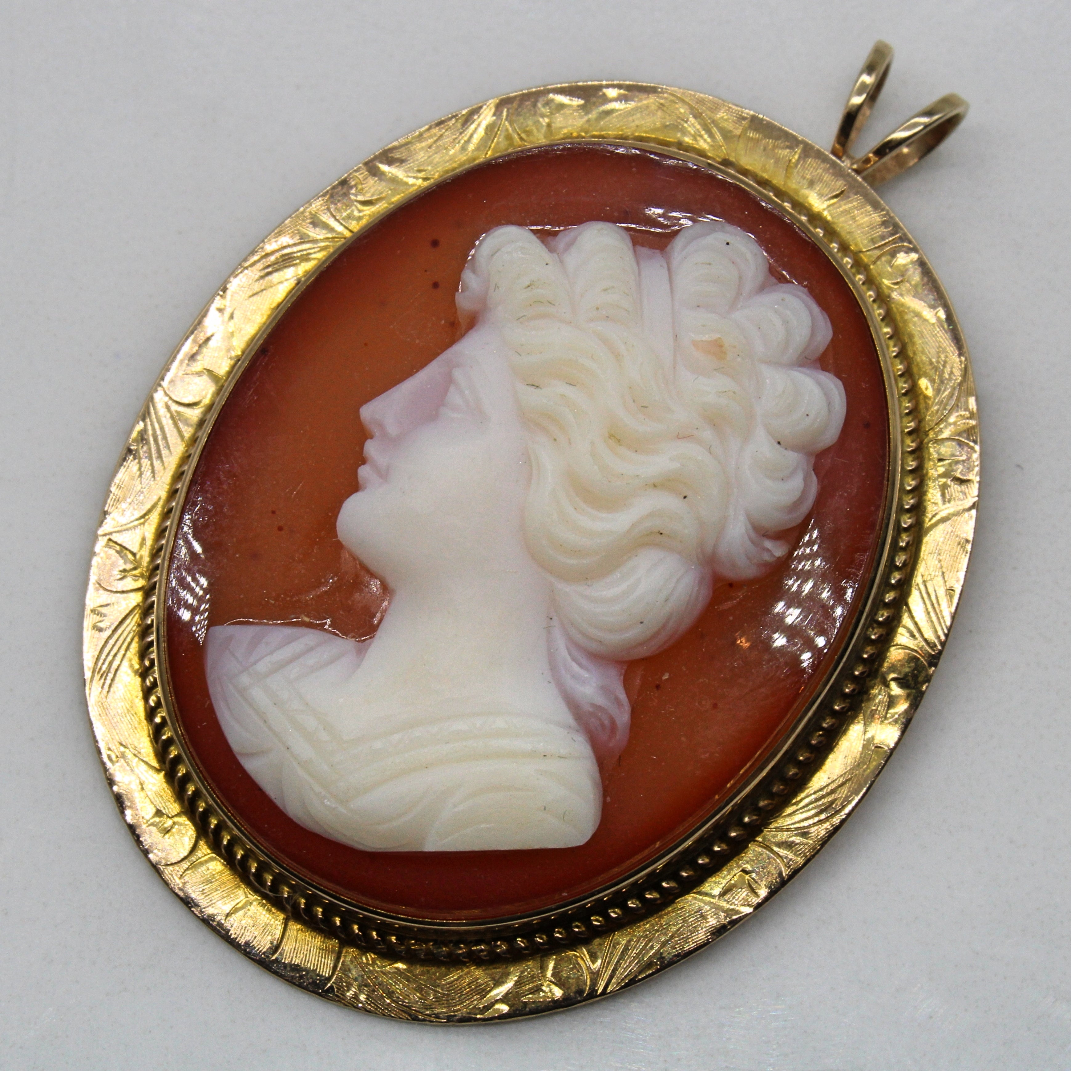 1940s Carved Agate Cameo Pendant | 38.00ct |