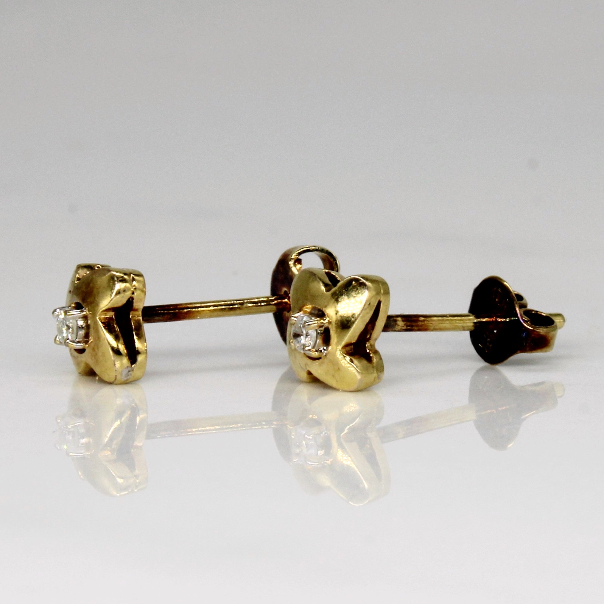 Diamond Flower Studs | 0.03ctw |