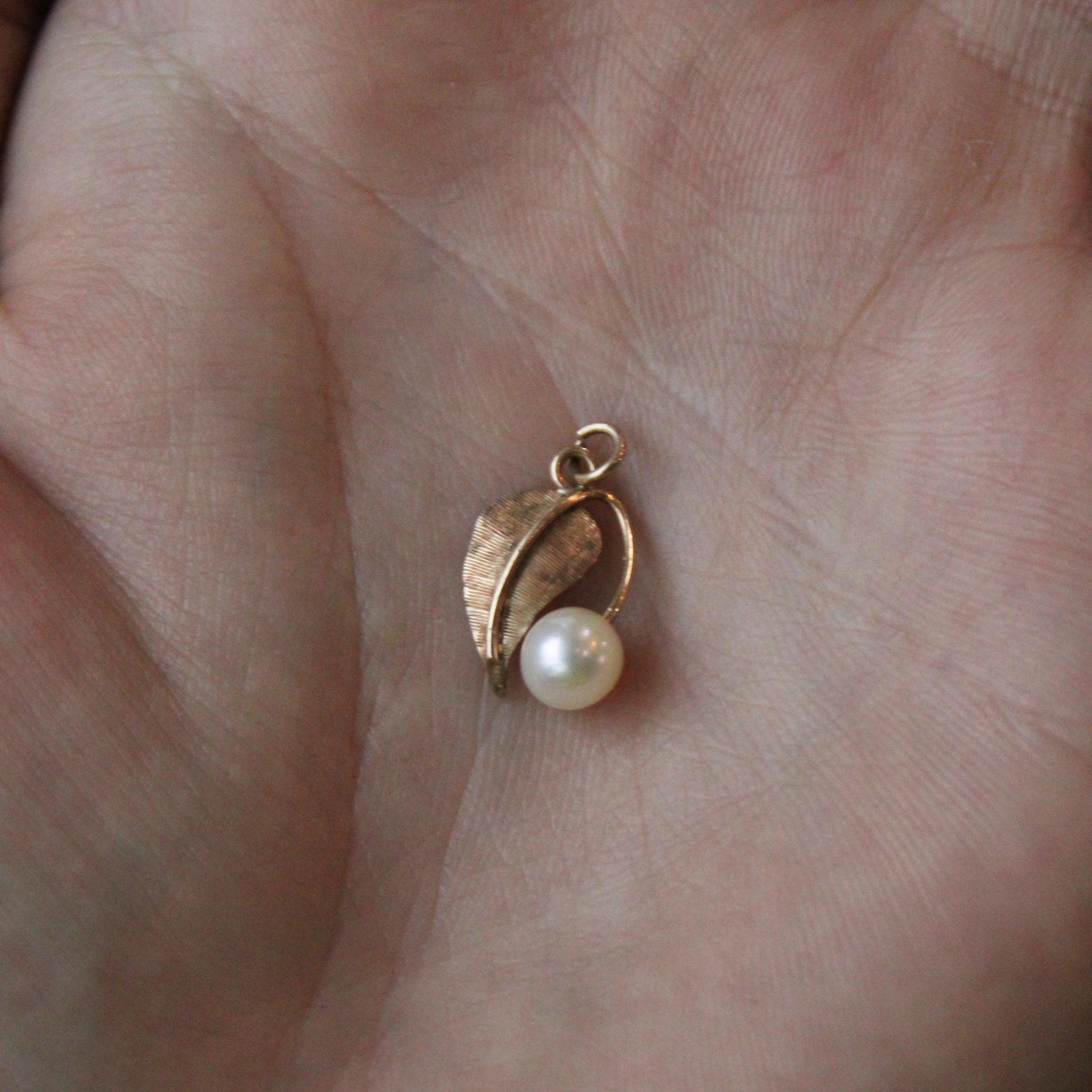 Pearl Leaf Pendant