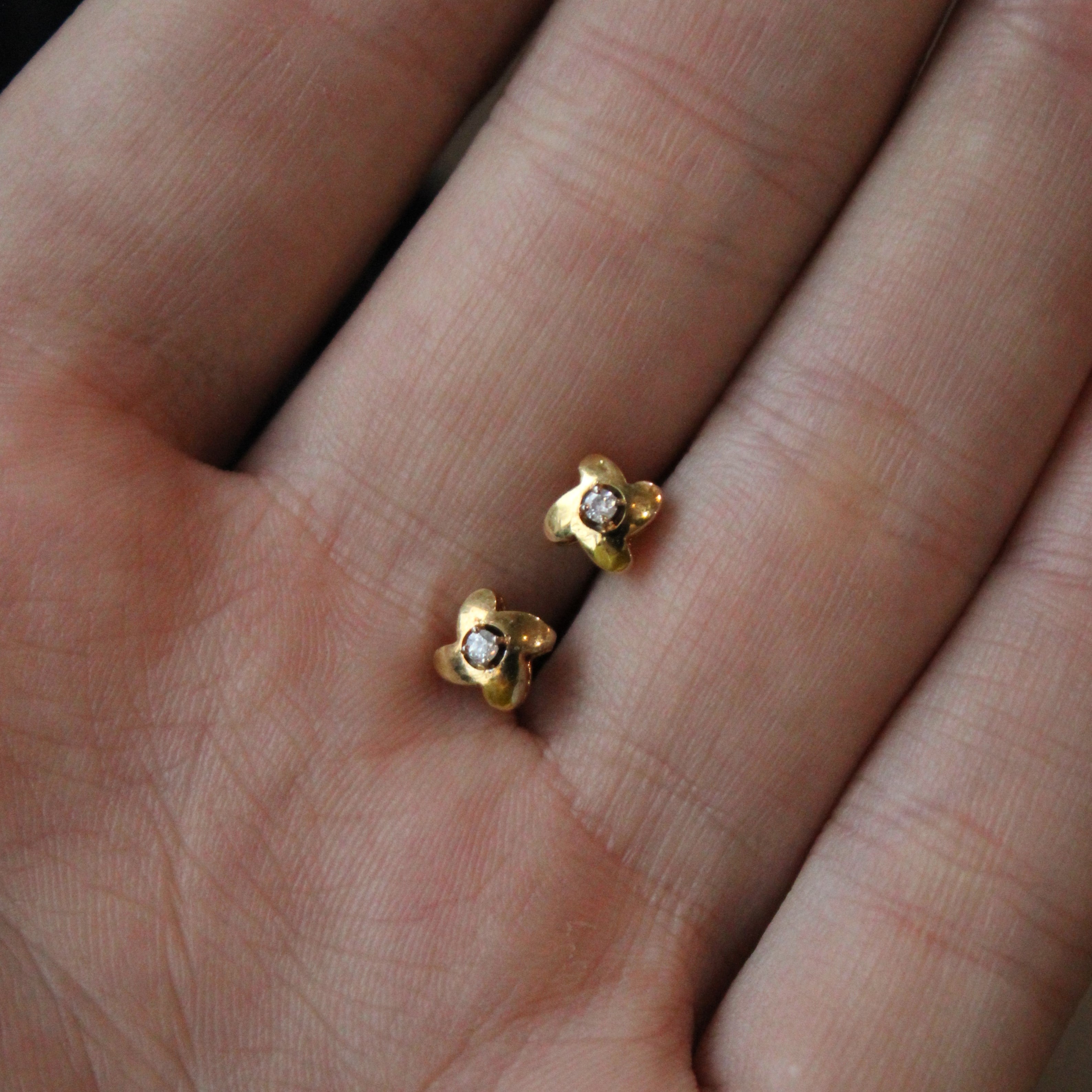 Diamond Flower Studs | 0.03ctw |