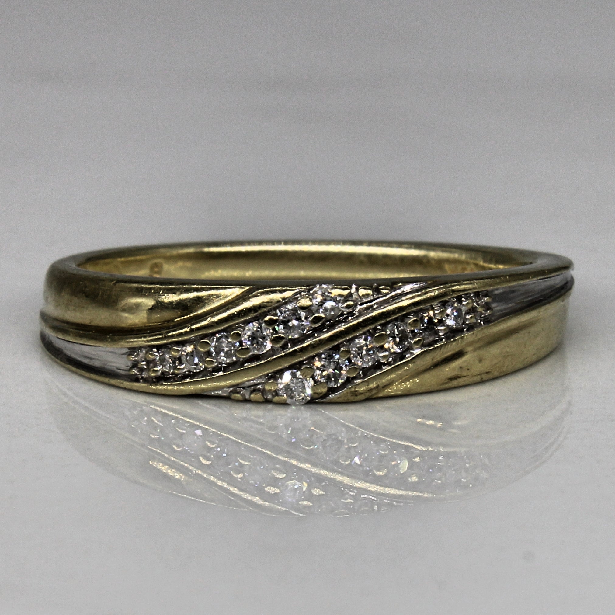 Diamond Cross Over Ring | 0.12ctw | SZ 7 |
