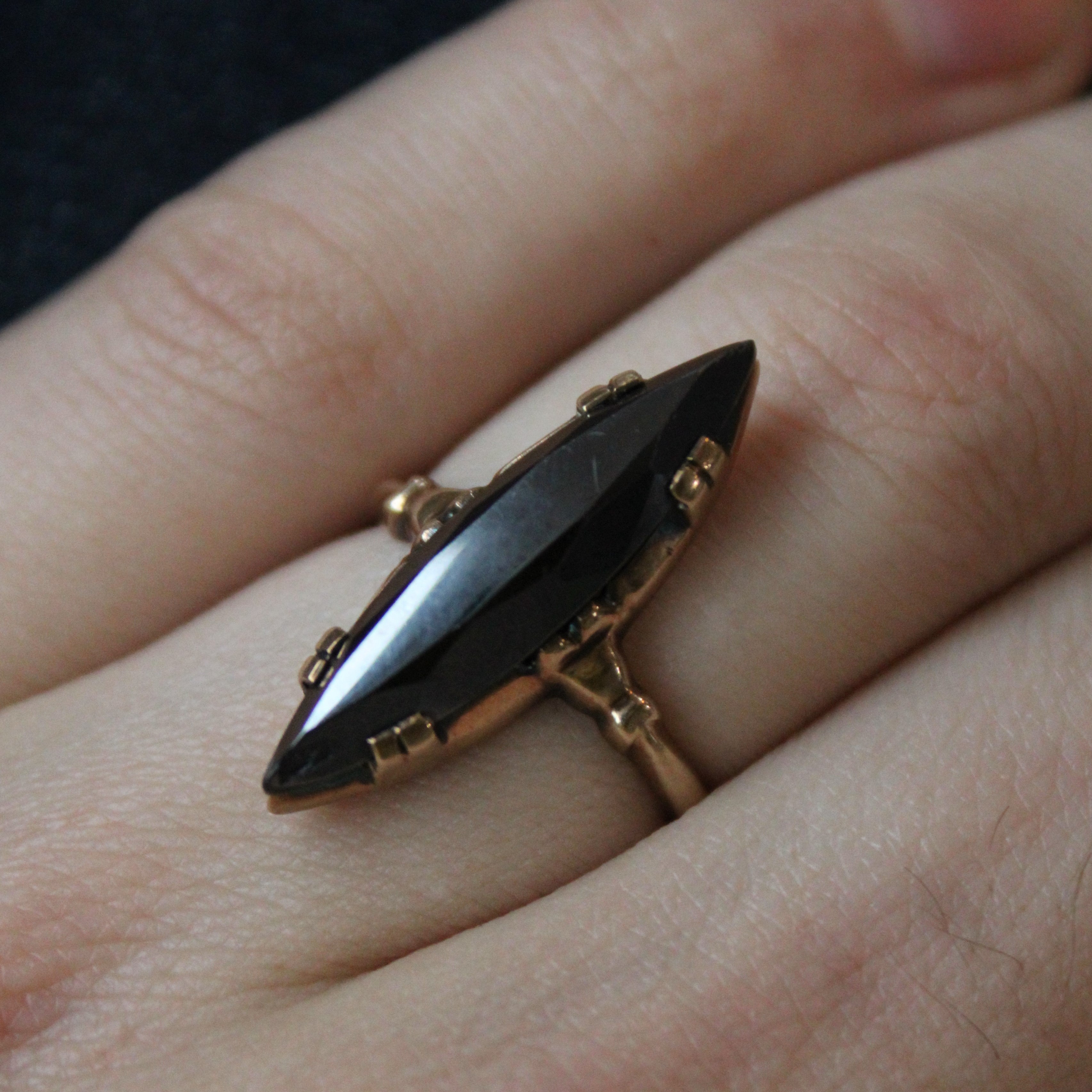 Bague Navette en Hématite | 5,90 ct | Taille 7 |