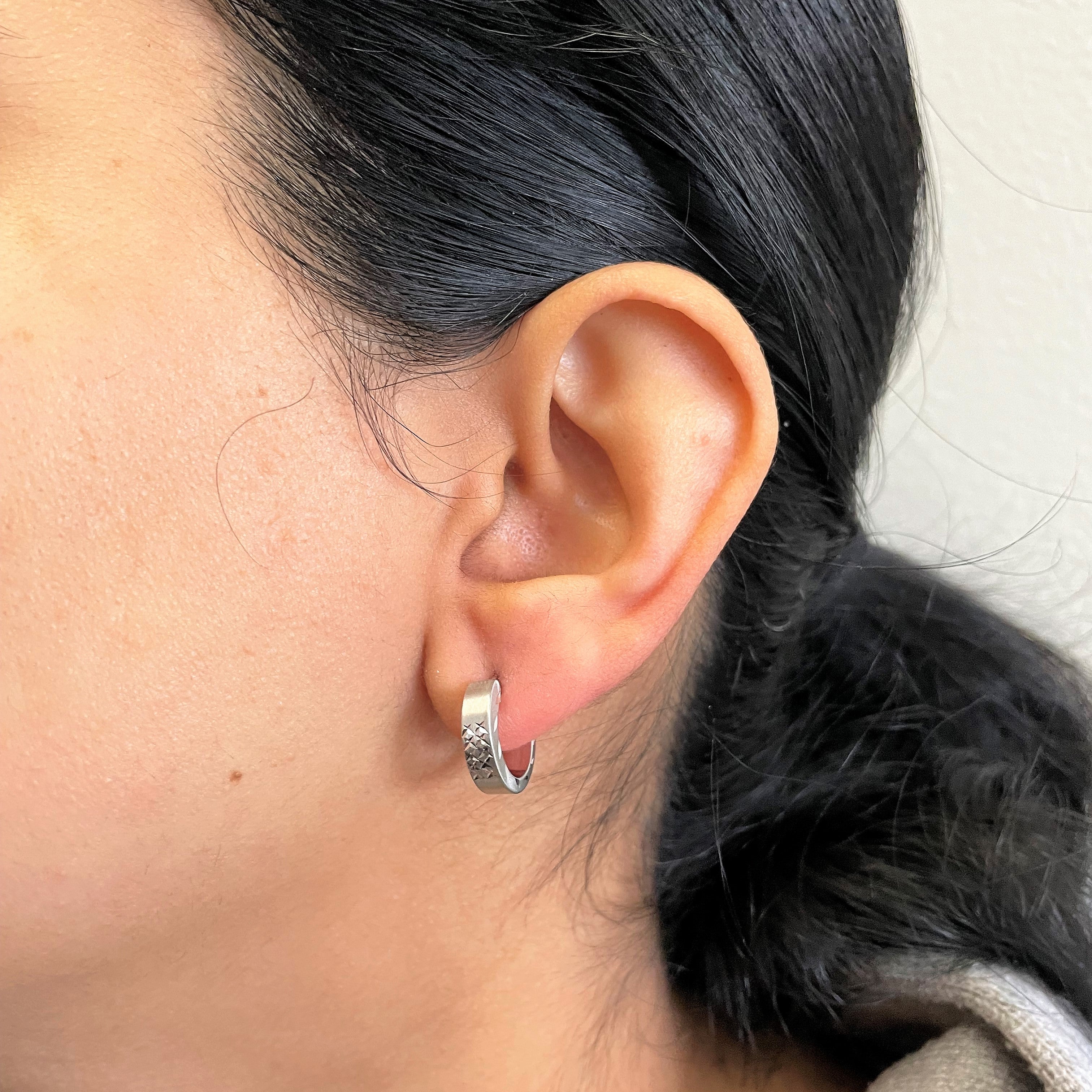 White Gold Textured Huggie Earrings |