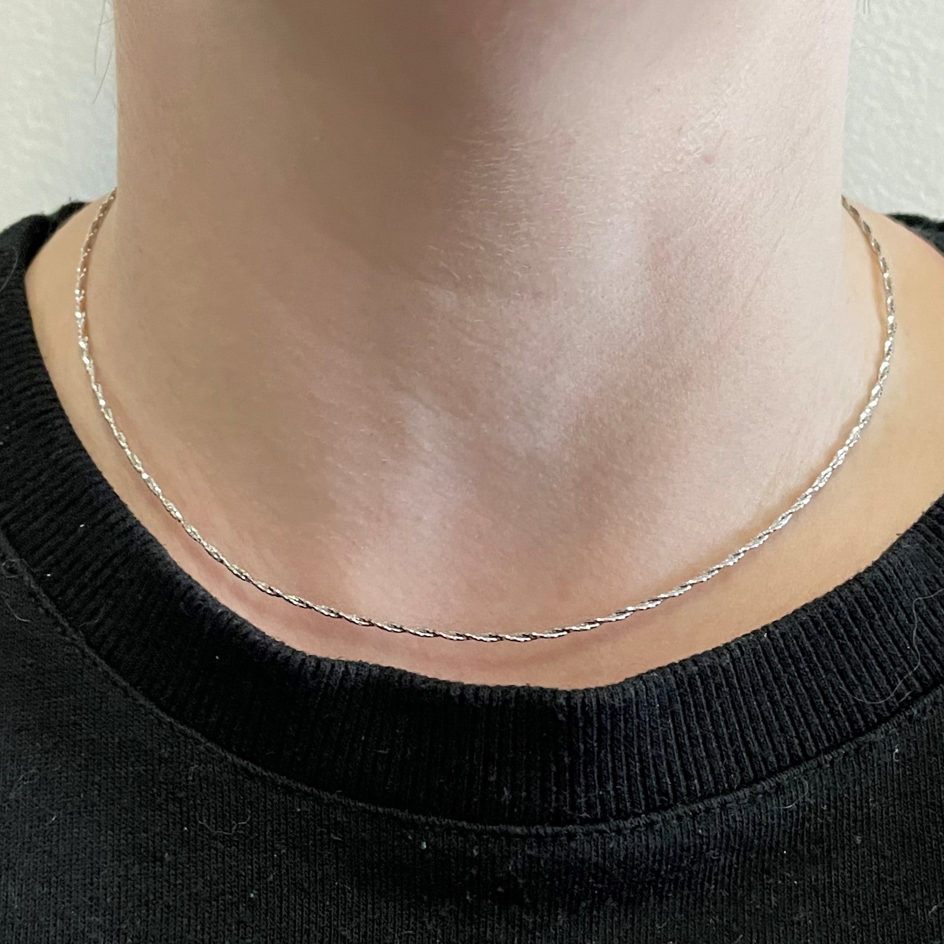 18k White Gold Twisted Rope Chain | 15.5" |