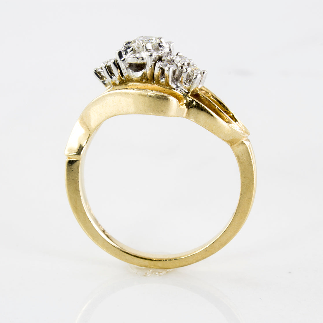 Free Form Diamond Ring | 0.19 ctw | SZ 6 |
