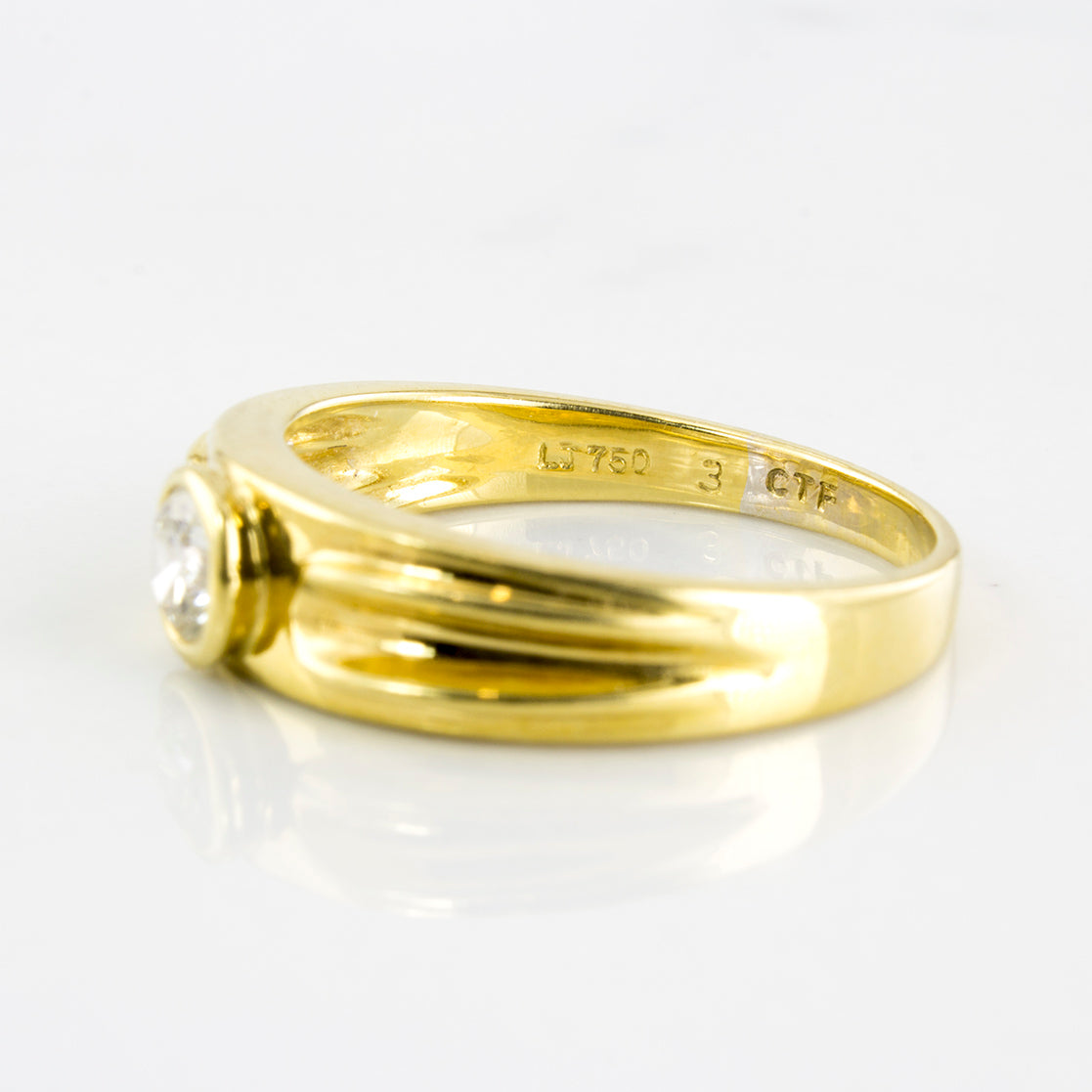 Bezel Set Diamond Ring | 0.27 ctw | SZ 6 |