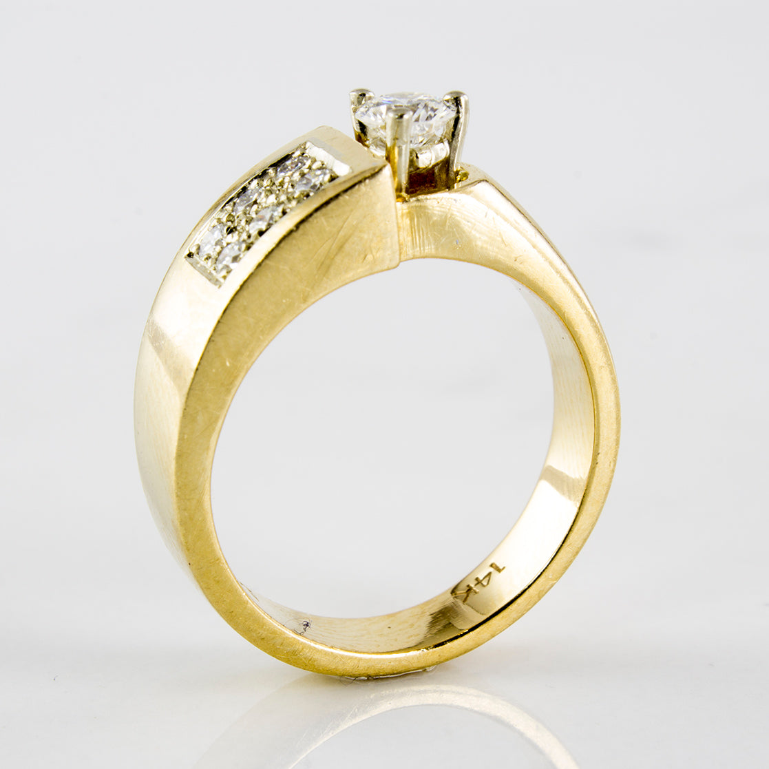 Pavé Accented Cocktail Ring | 0.29 ctw | SZ 6 |