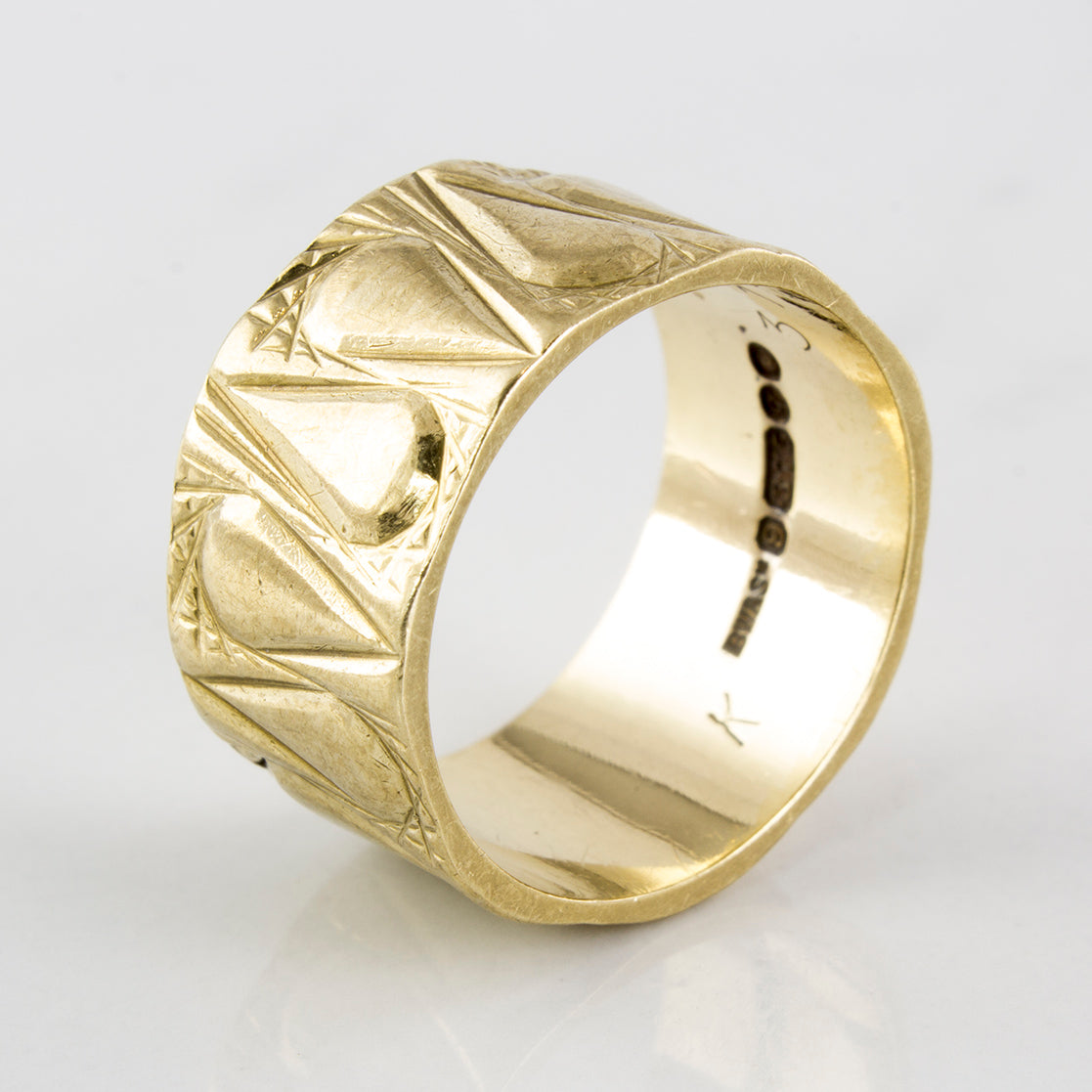 Brody Williams' Patterned Vintage Gold Ring | SZ 5 |