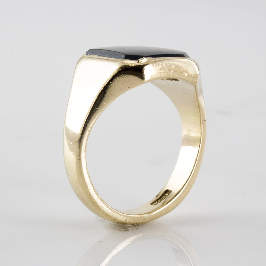 Bague chevalière en héliotrope des années 1960 | 2,30 ct | Taille 6 |