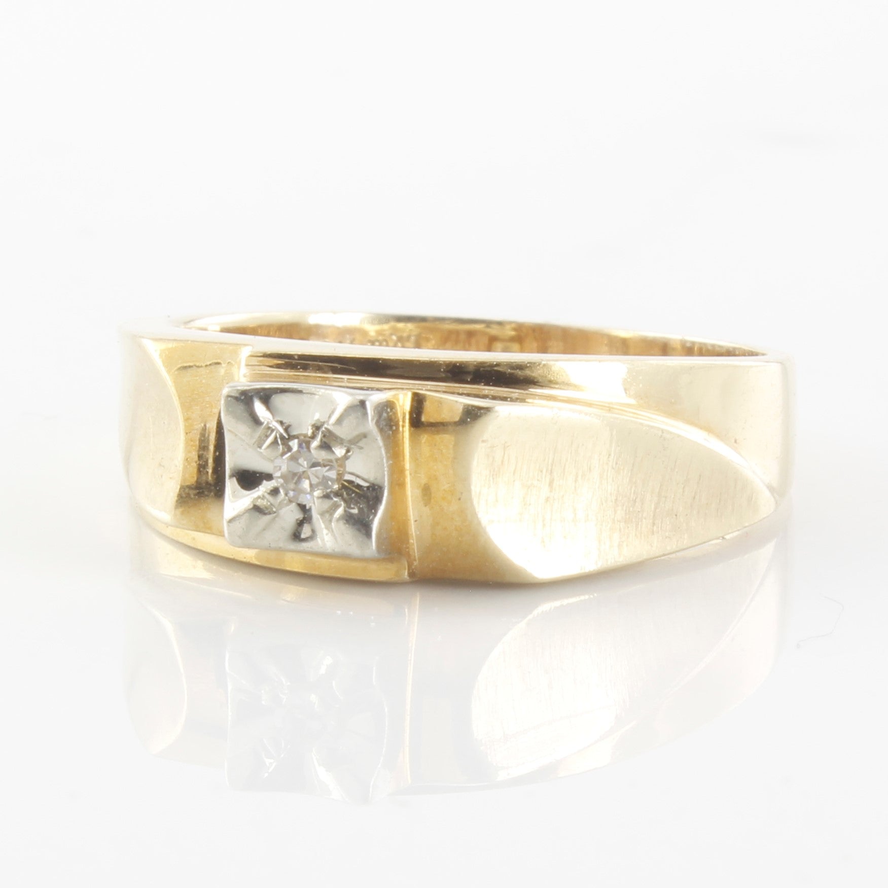 Illusion Set Diamond Ring | 0.03 ct | SZ 8.75 |